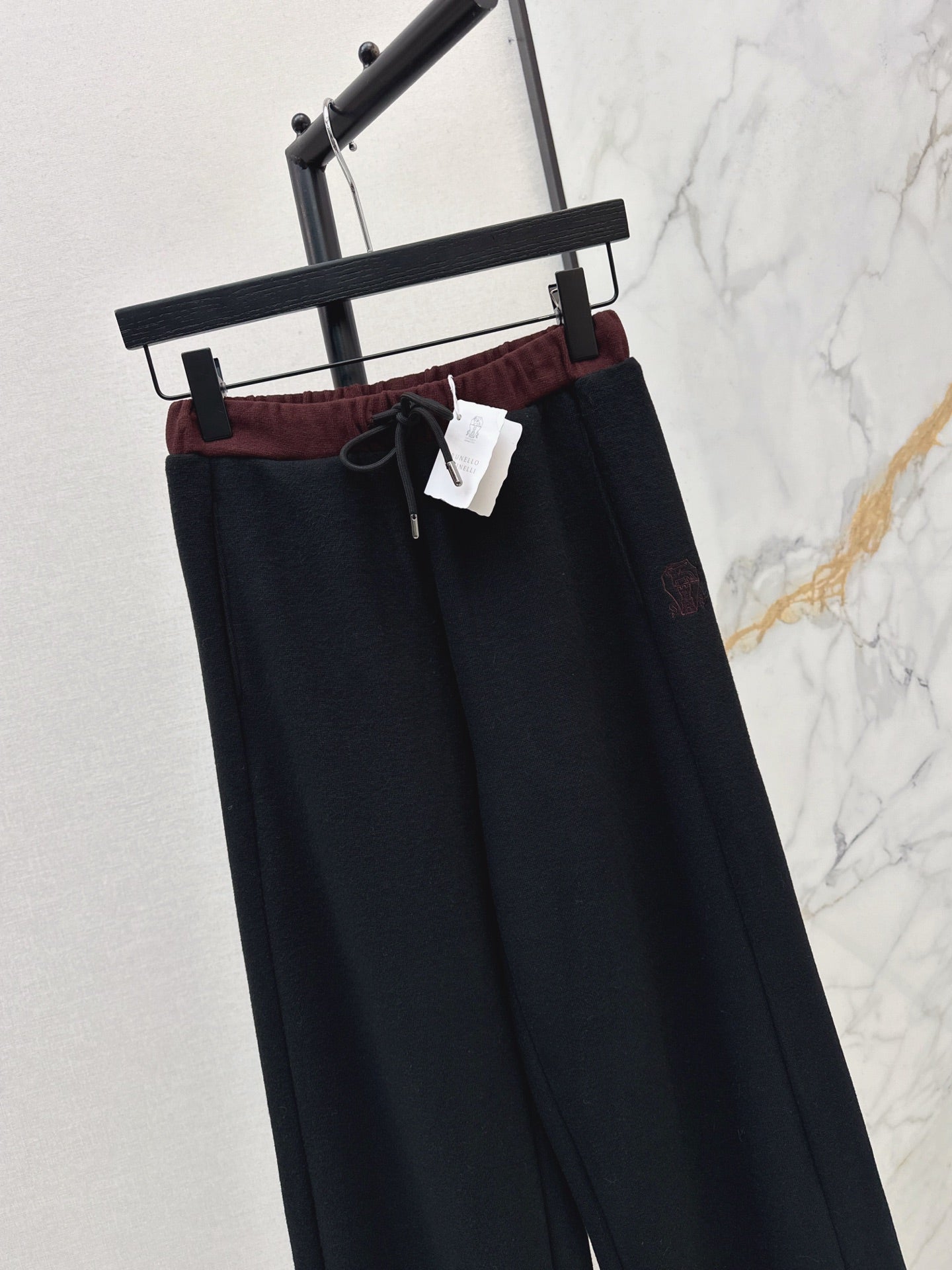 Brun NEW Straight pants