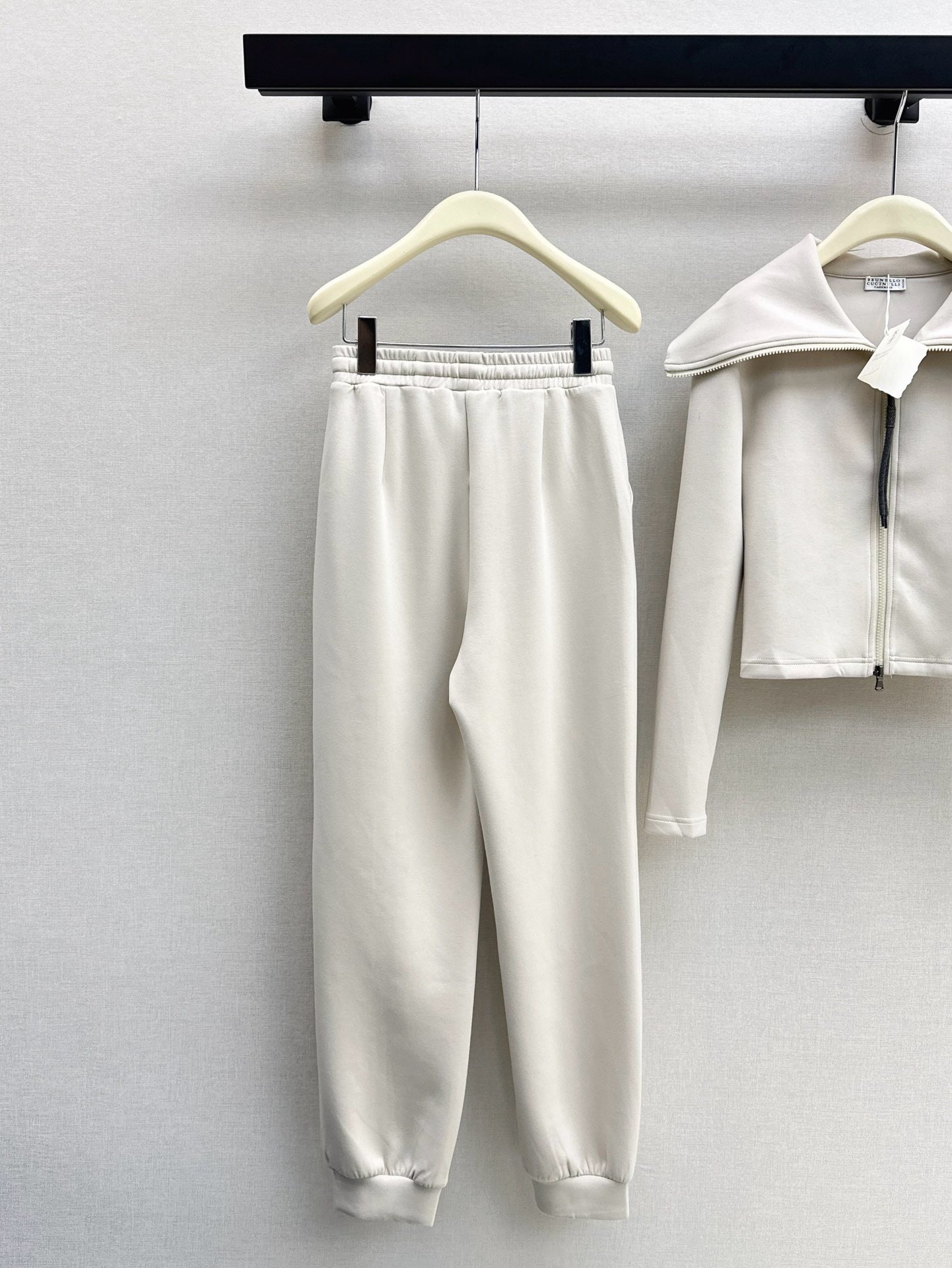 Brun NEW casual suit