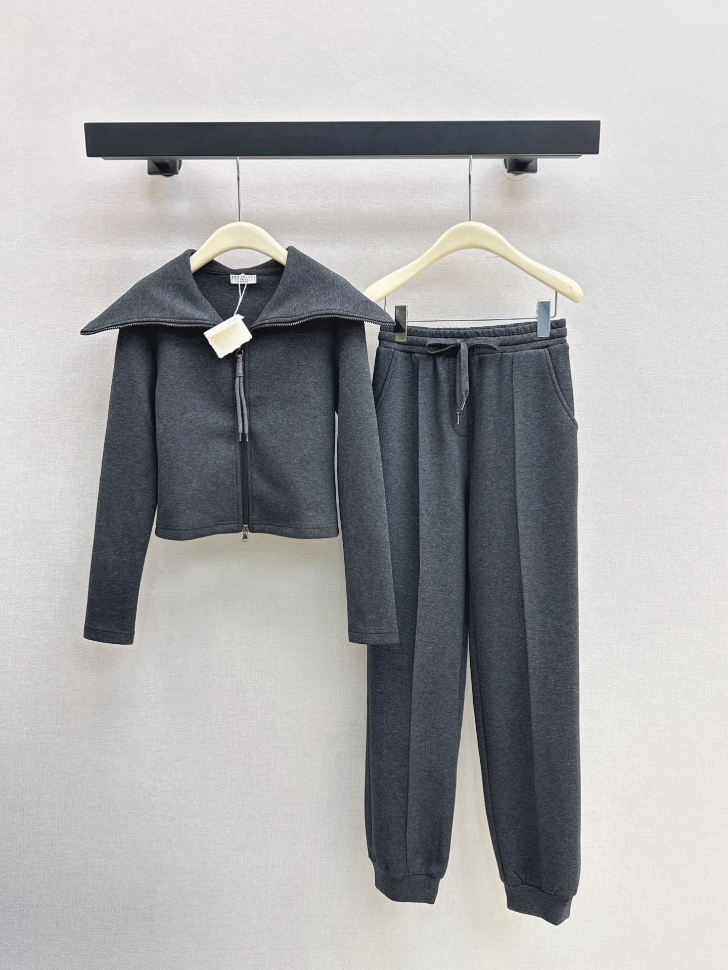 Brun NEW casual suit