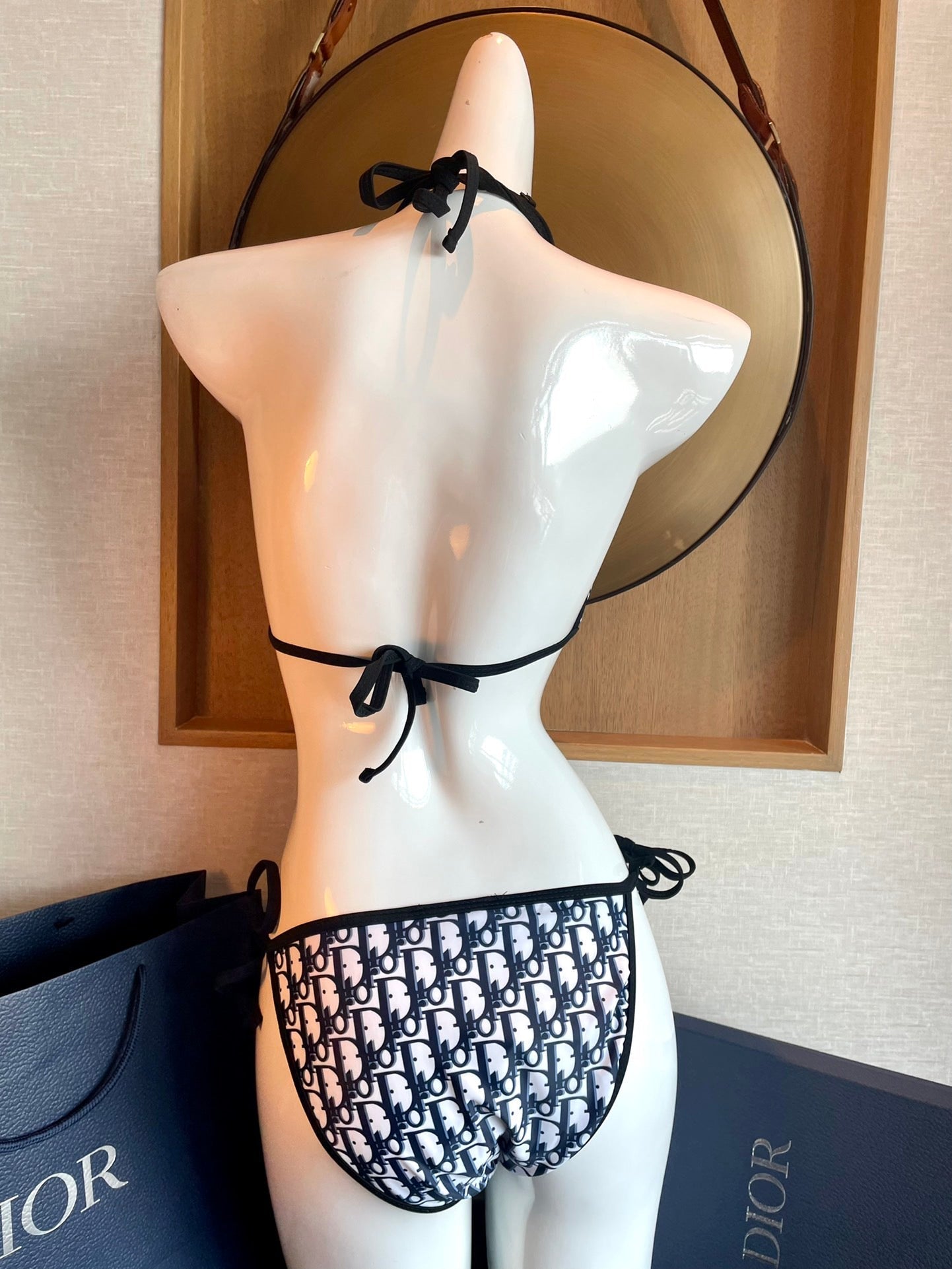 New style L swimsuit