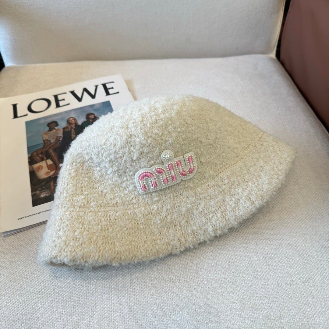 Miu New bucket hat
