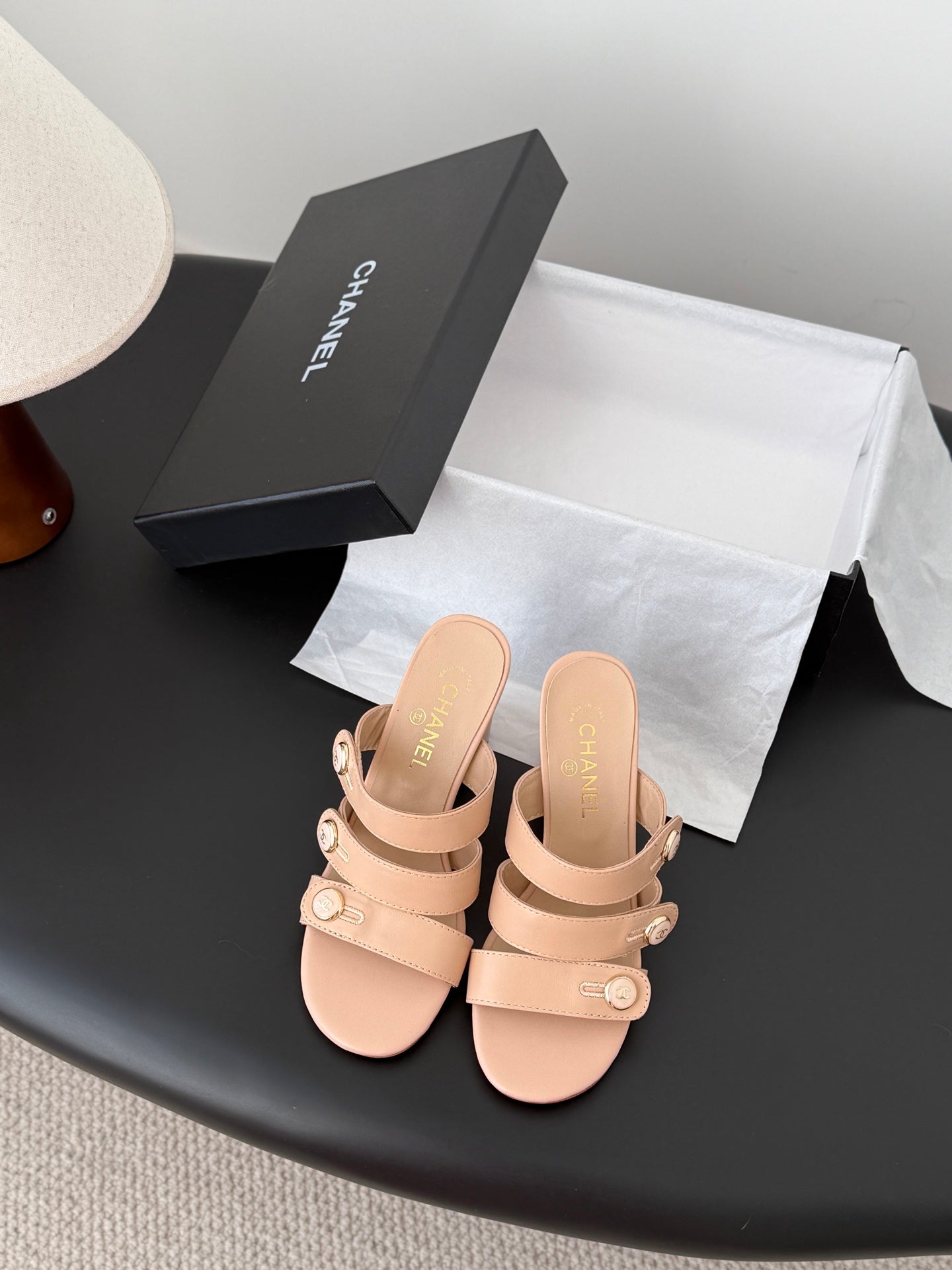 Chan 25fw high heel sandals