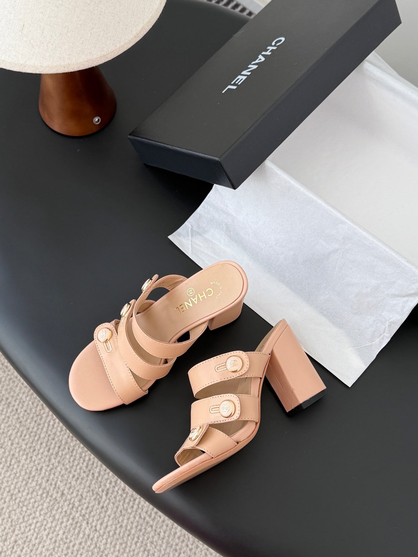 Chan 25fw high heel sandals