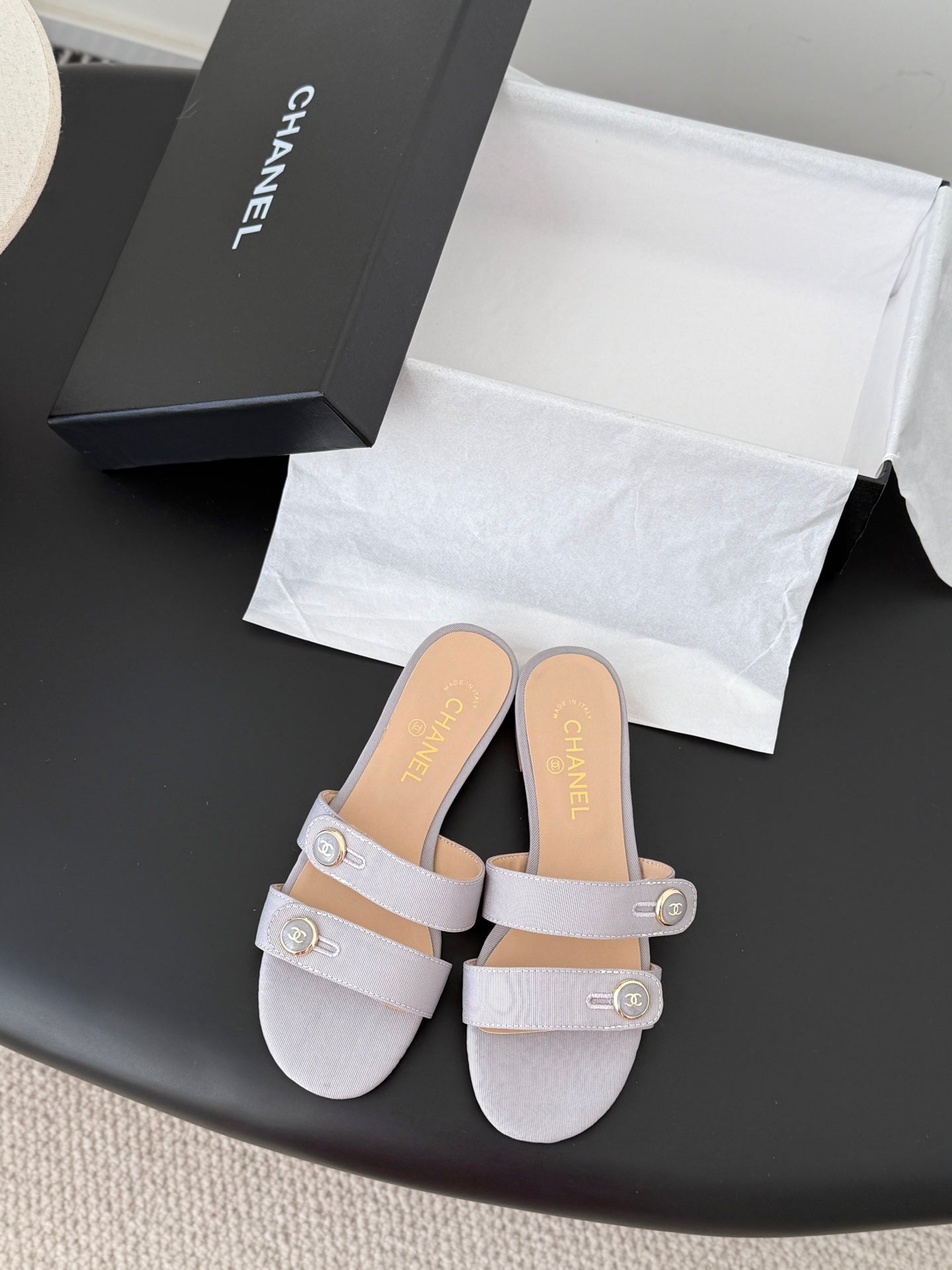 Chan 26ss sandals