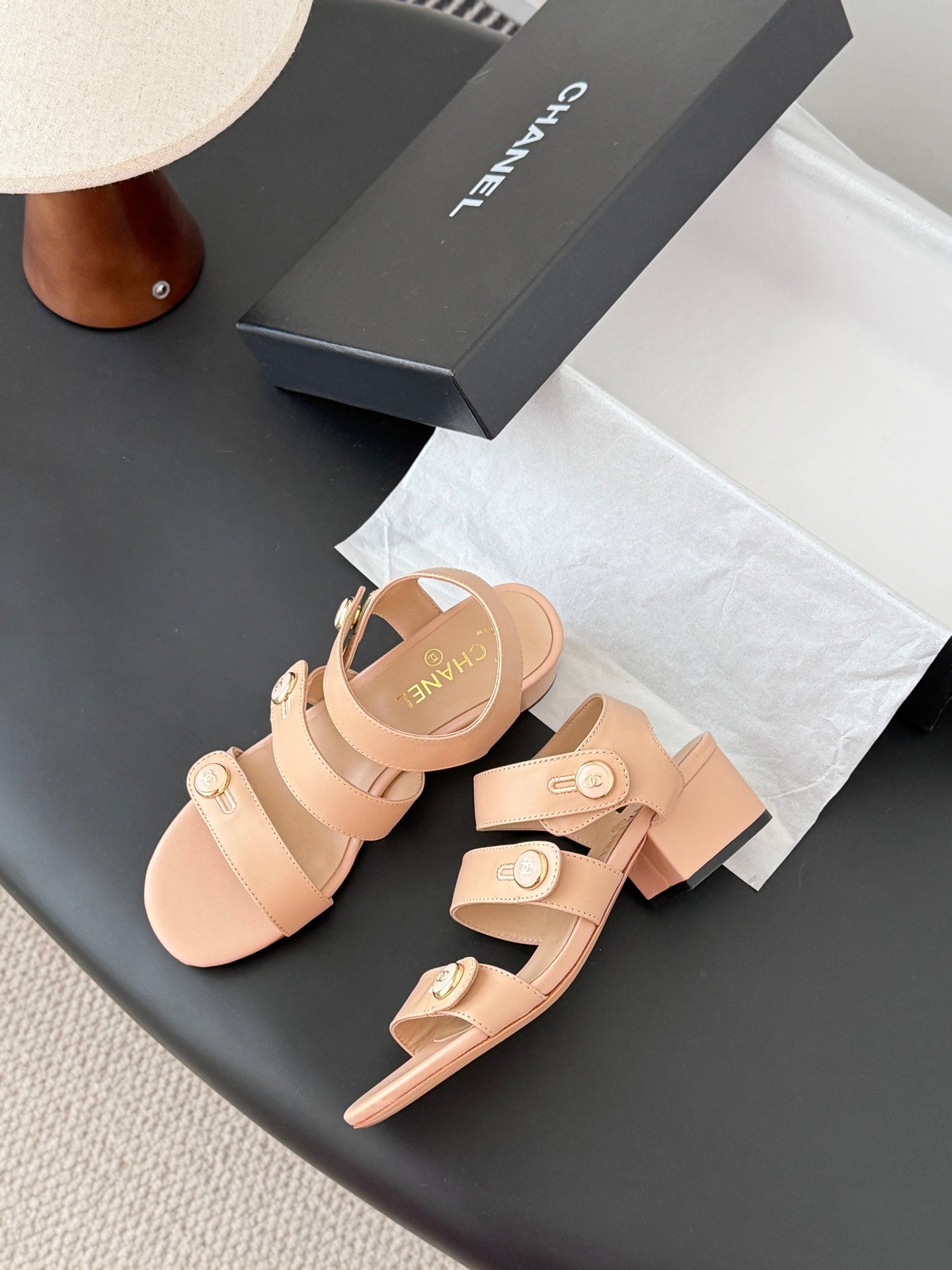 Chan 26ss sandals