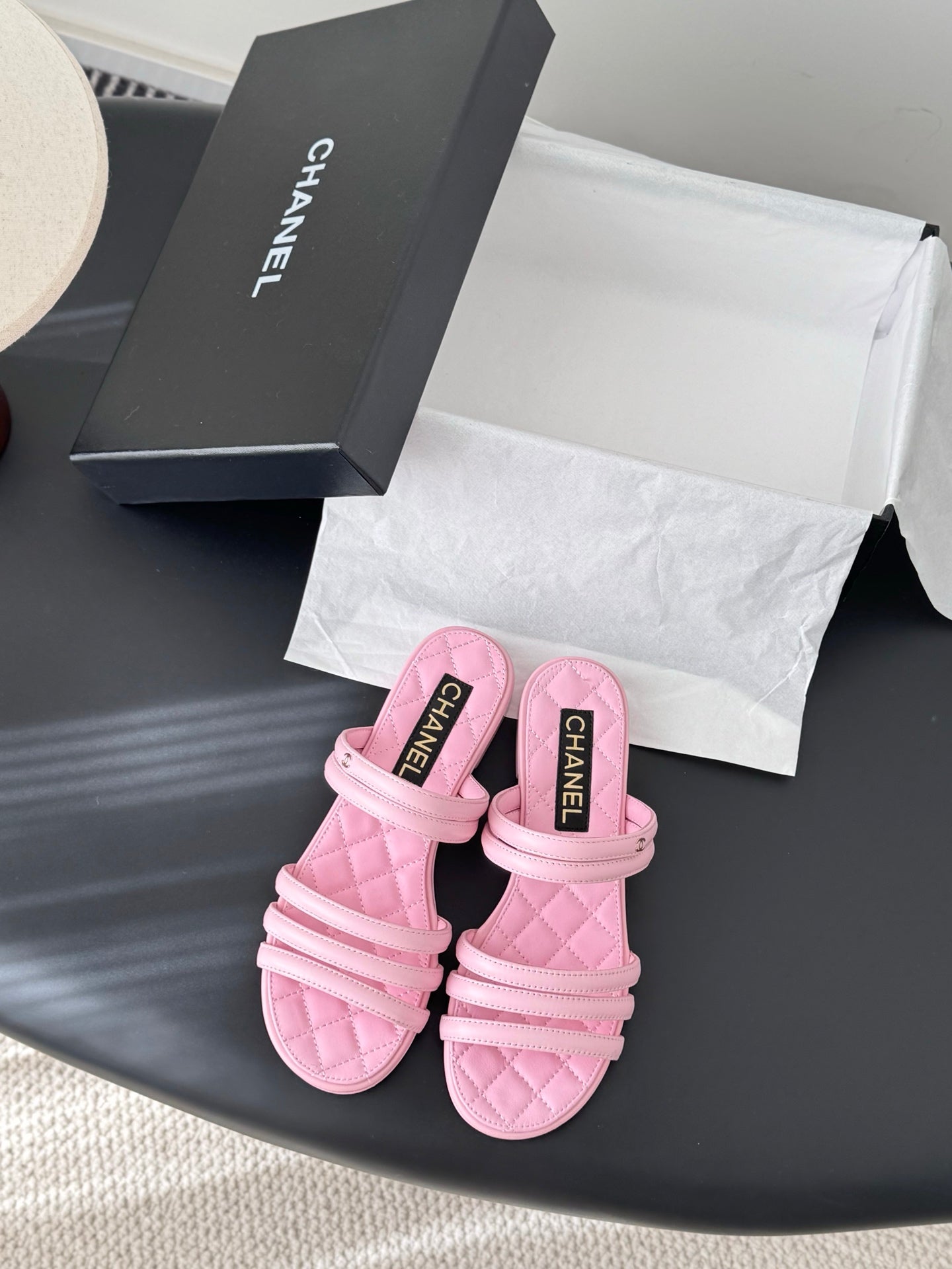 Chan 26ss sandals