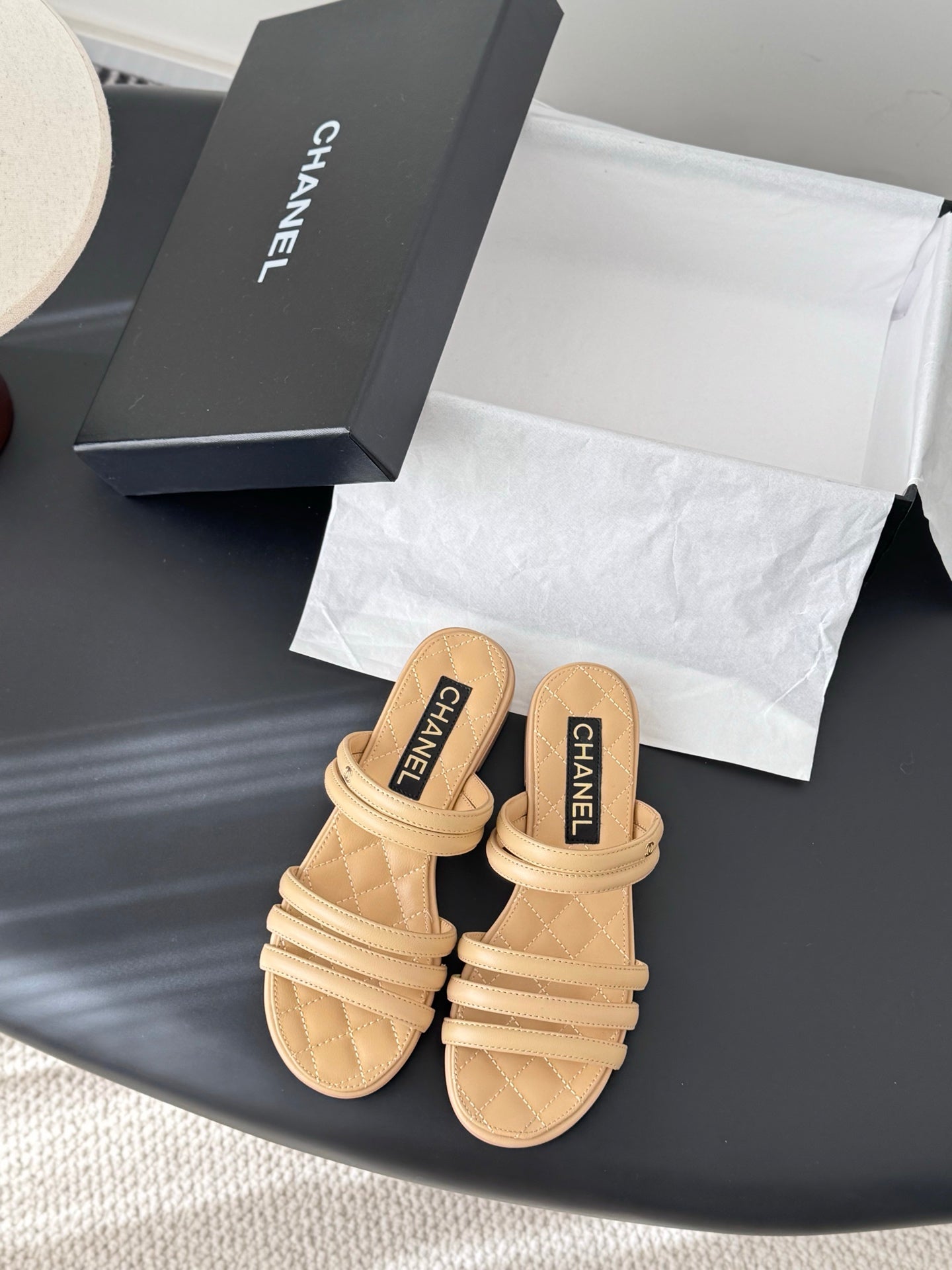 Chan 26ss sandals