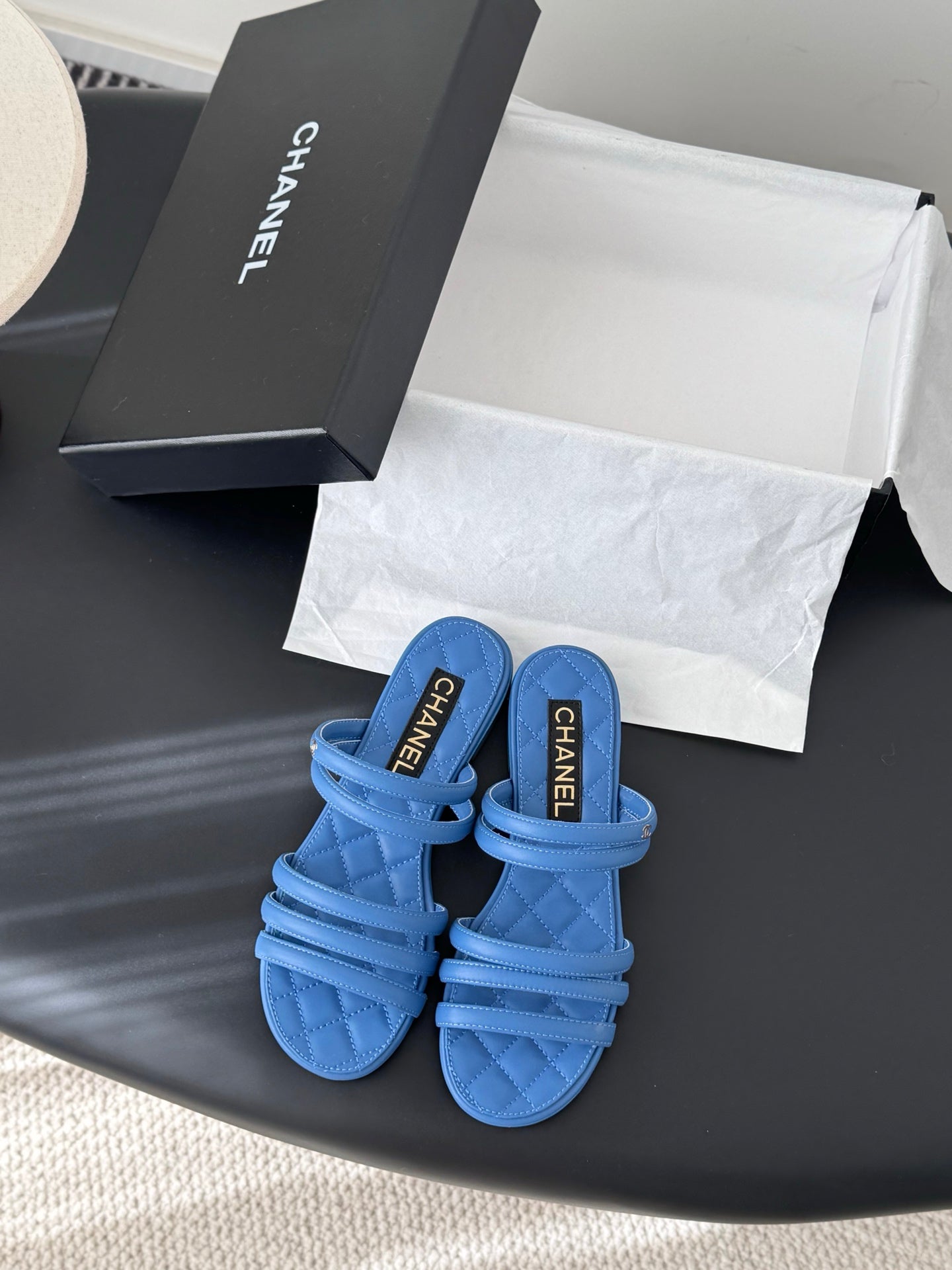 Chan 26ss sandals