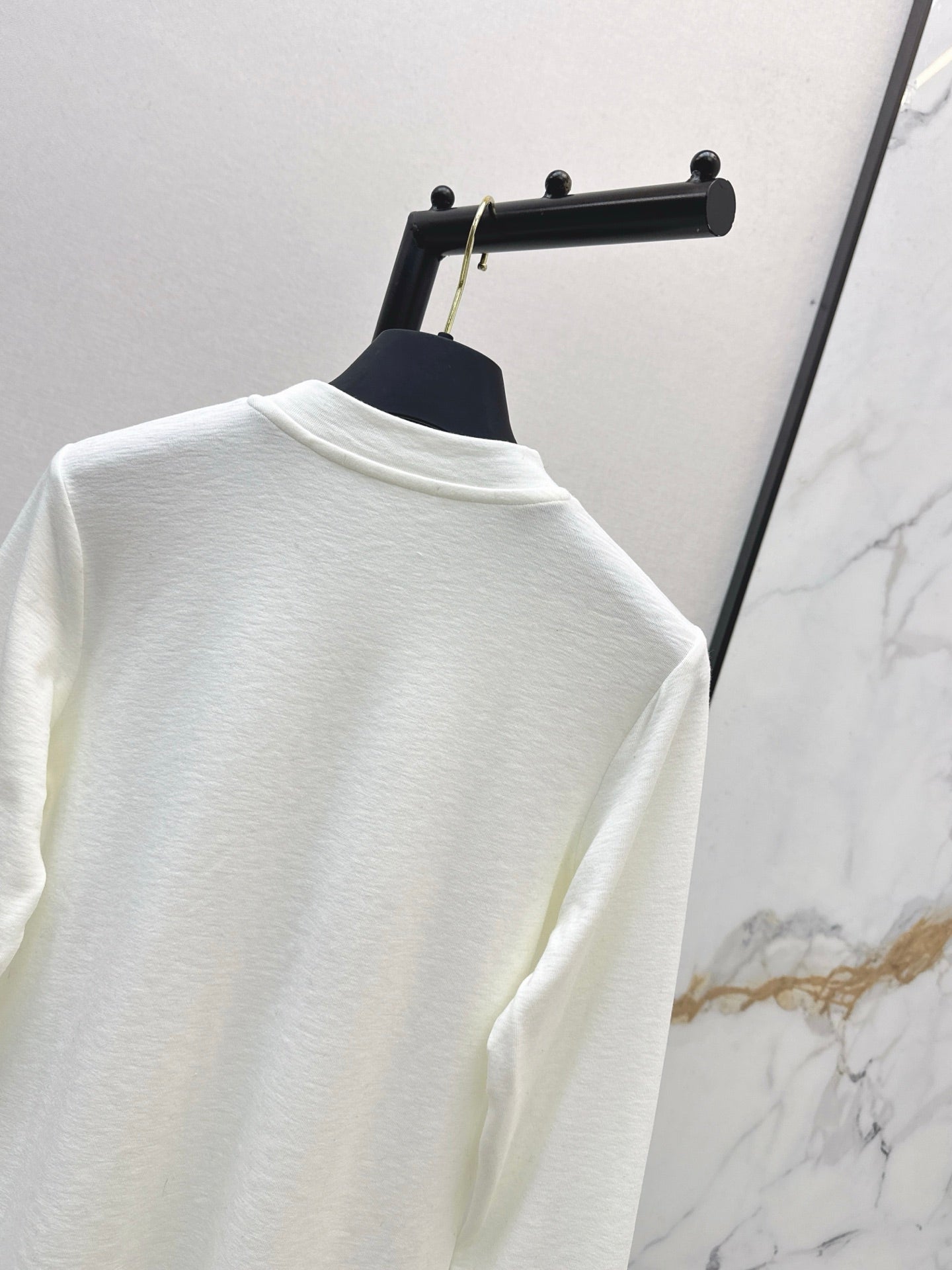 Louis NEW bottoming shirt