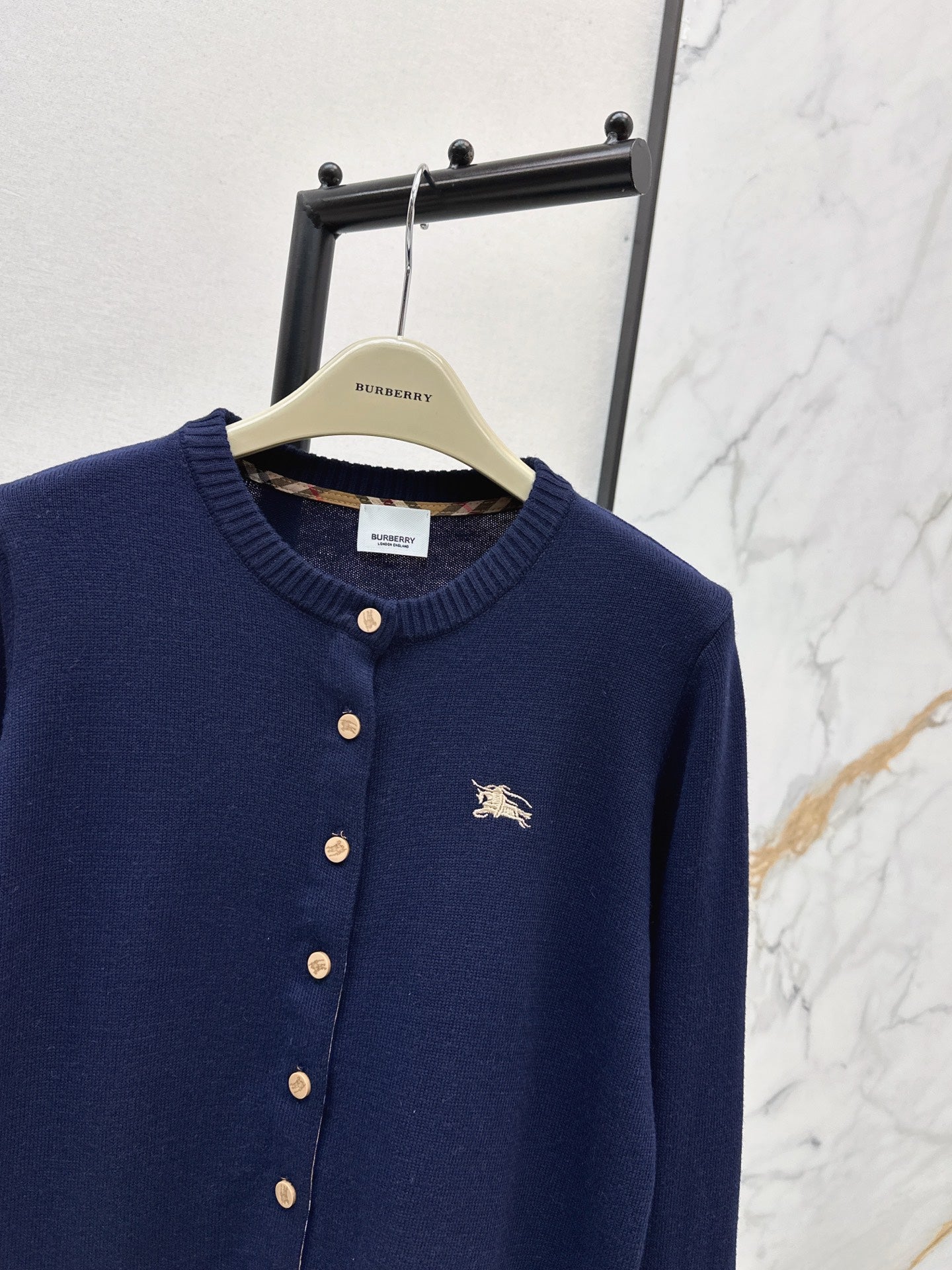 Bur NEW knitted cardigan