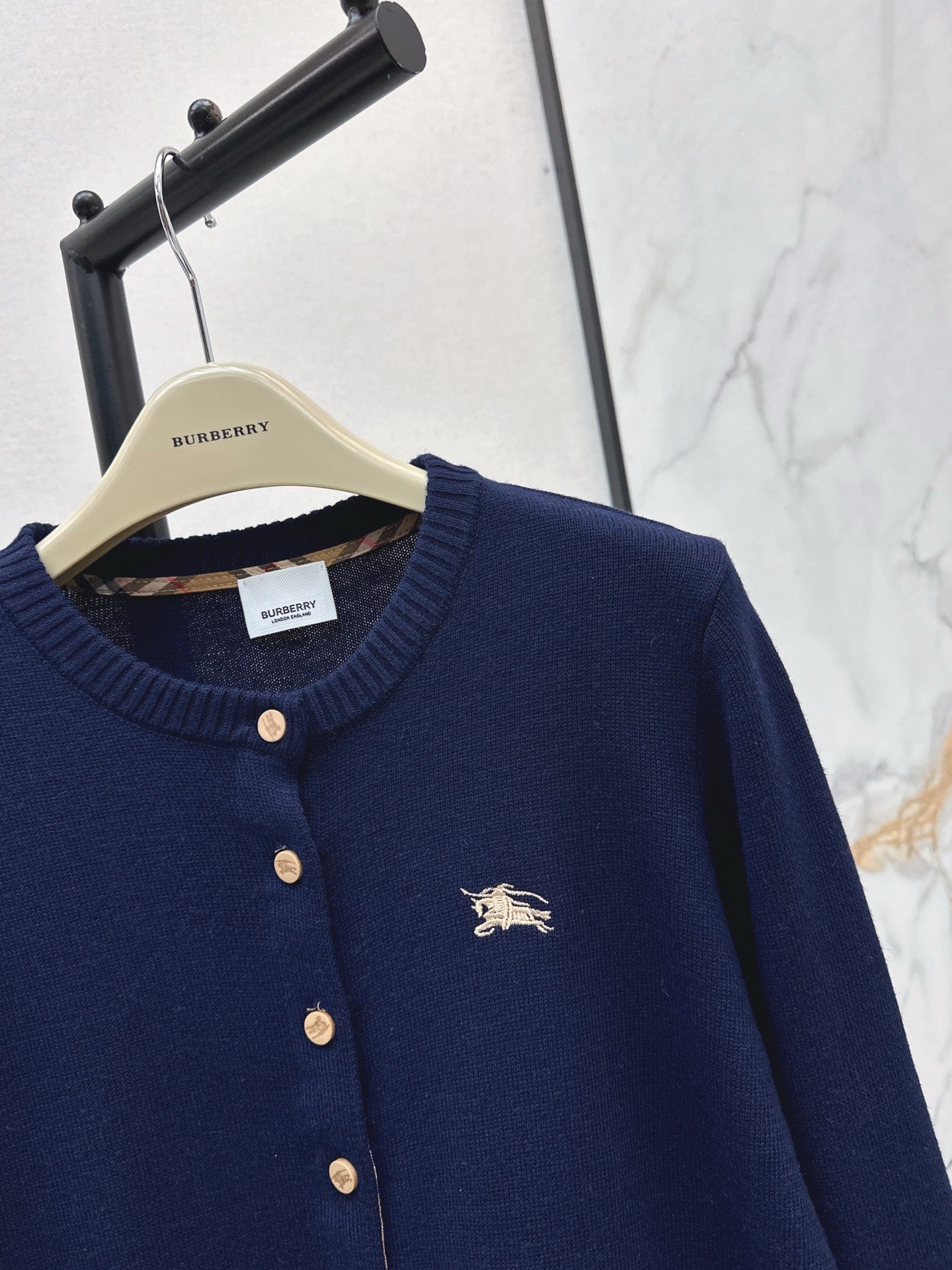 Bur NEW knitted cardigan