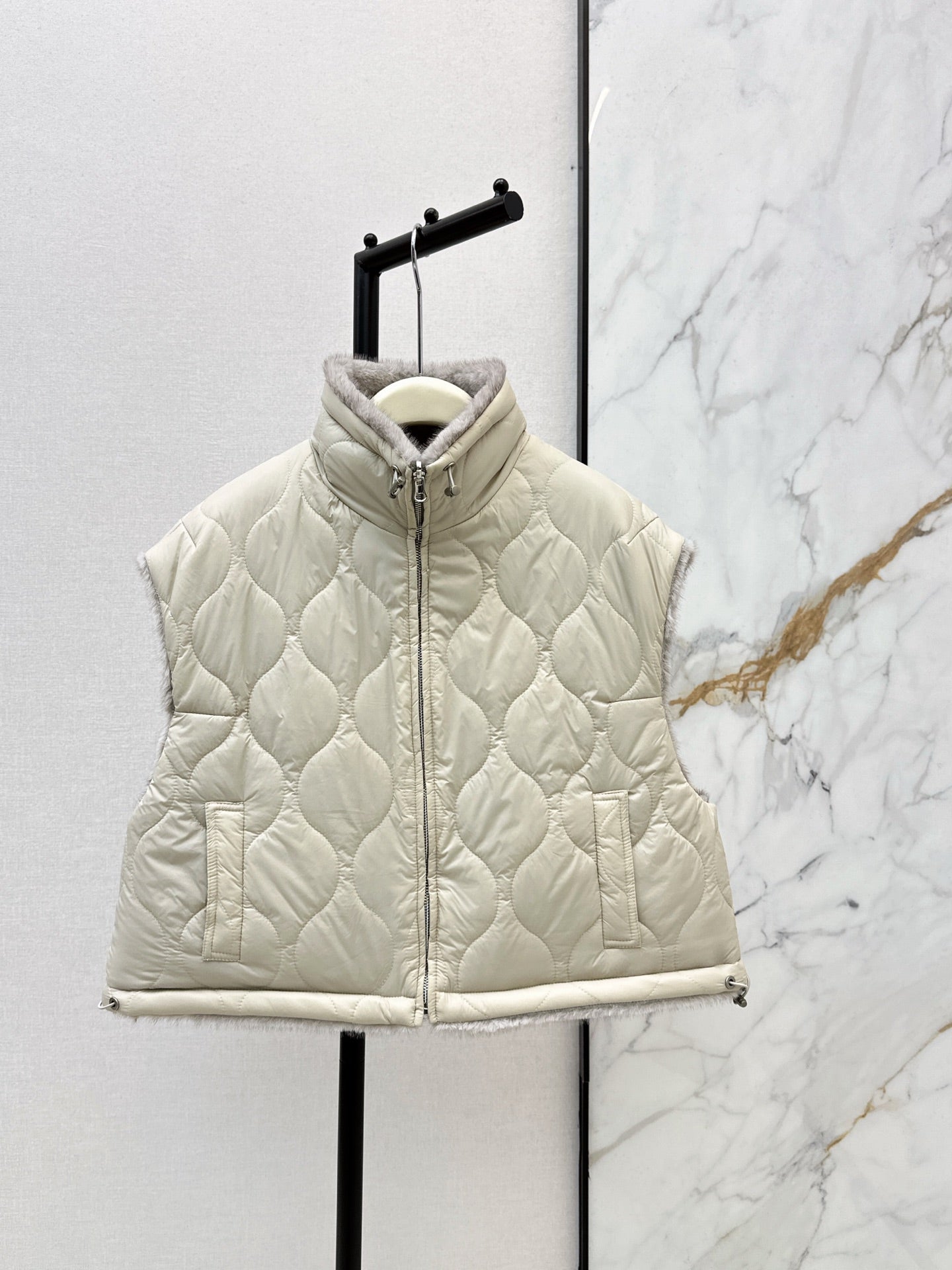 Brun NEW Reversible faux fur vest