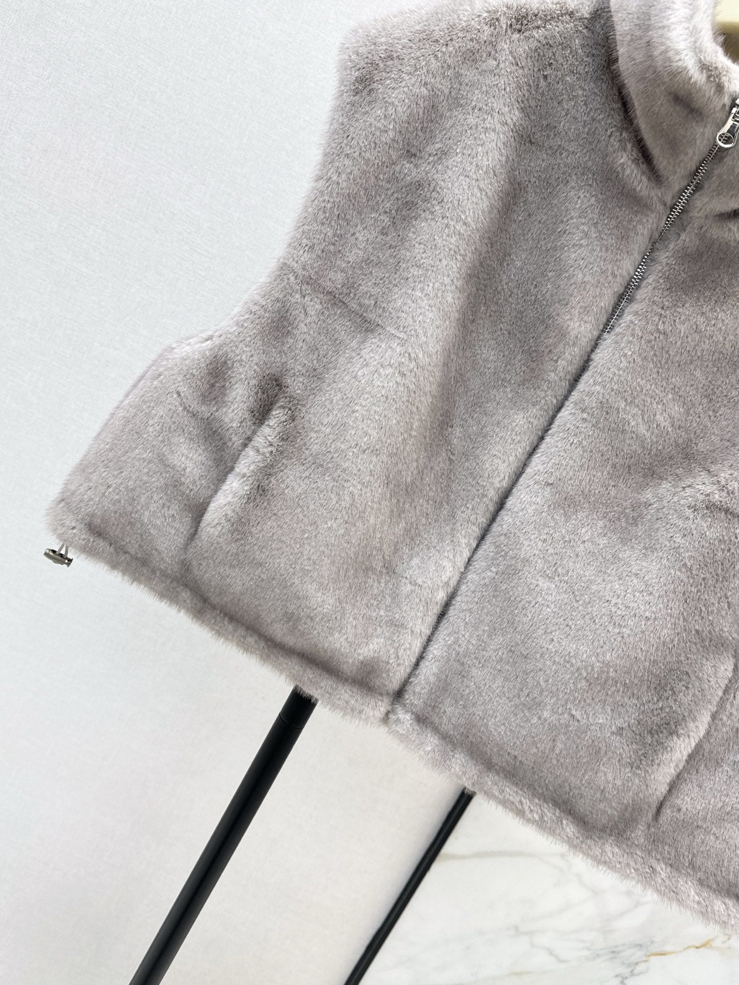 Brun NEW Reversible faux fur vest