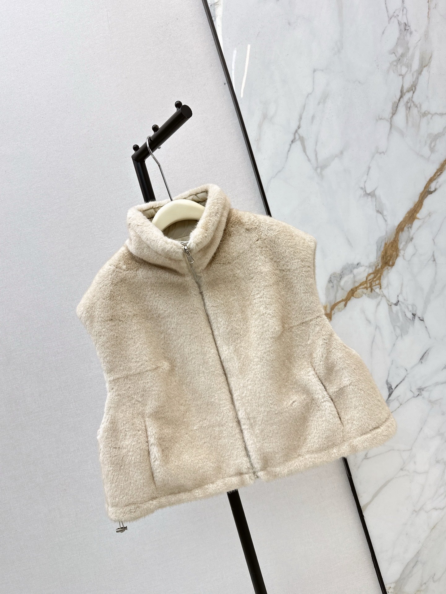 Brun NEW Reversible faux fur vest