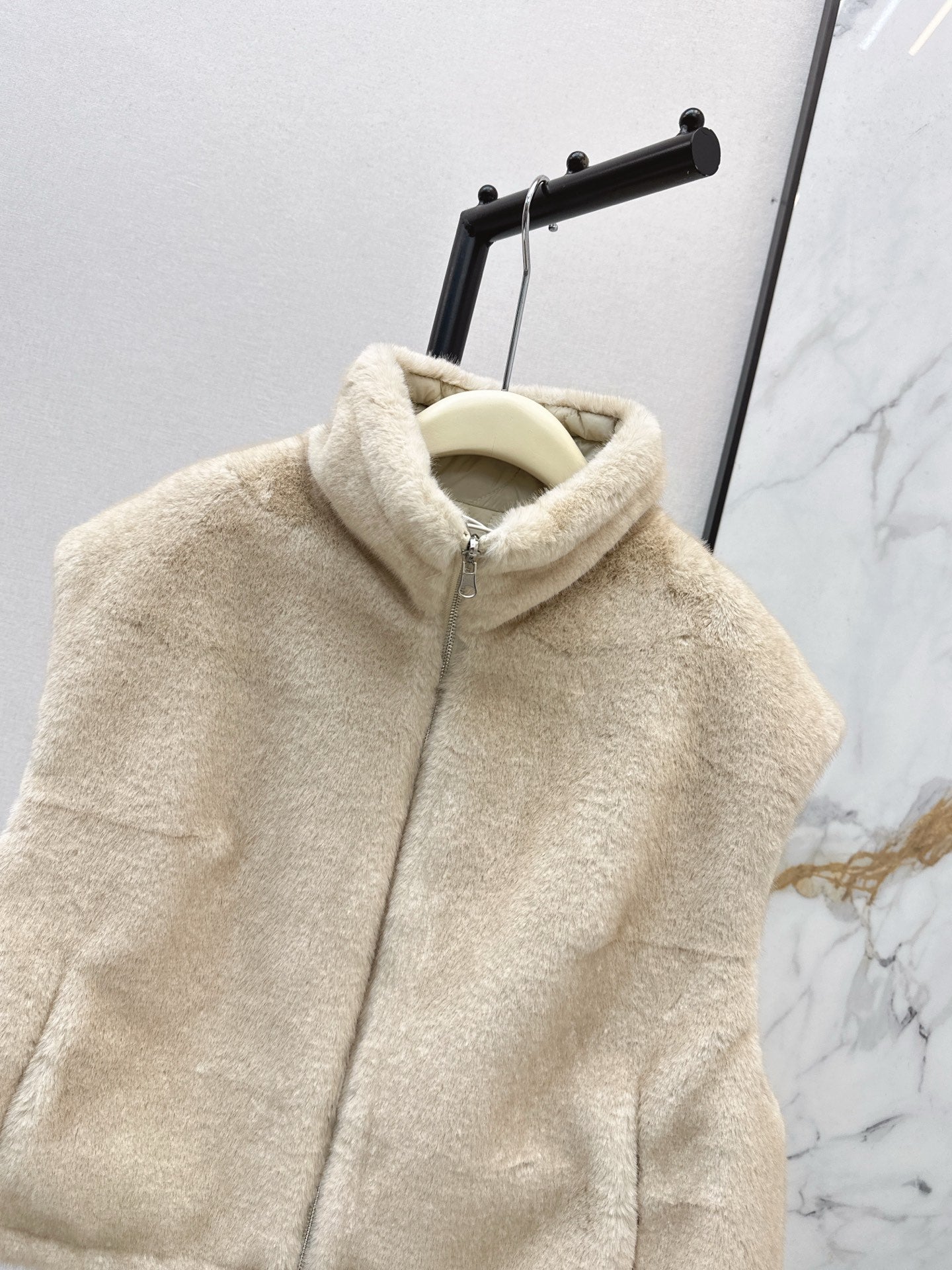 Brun NEW Reversible faux fur vest