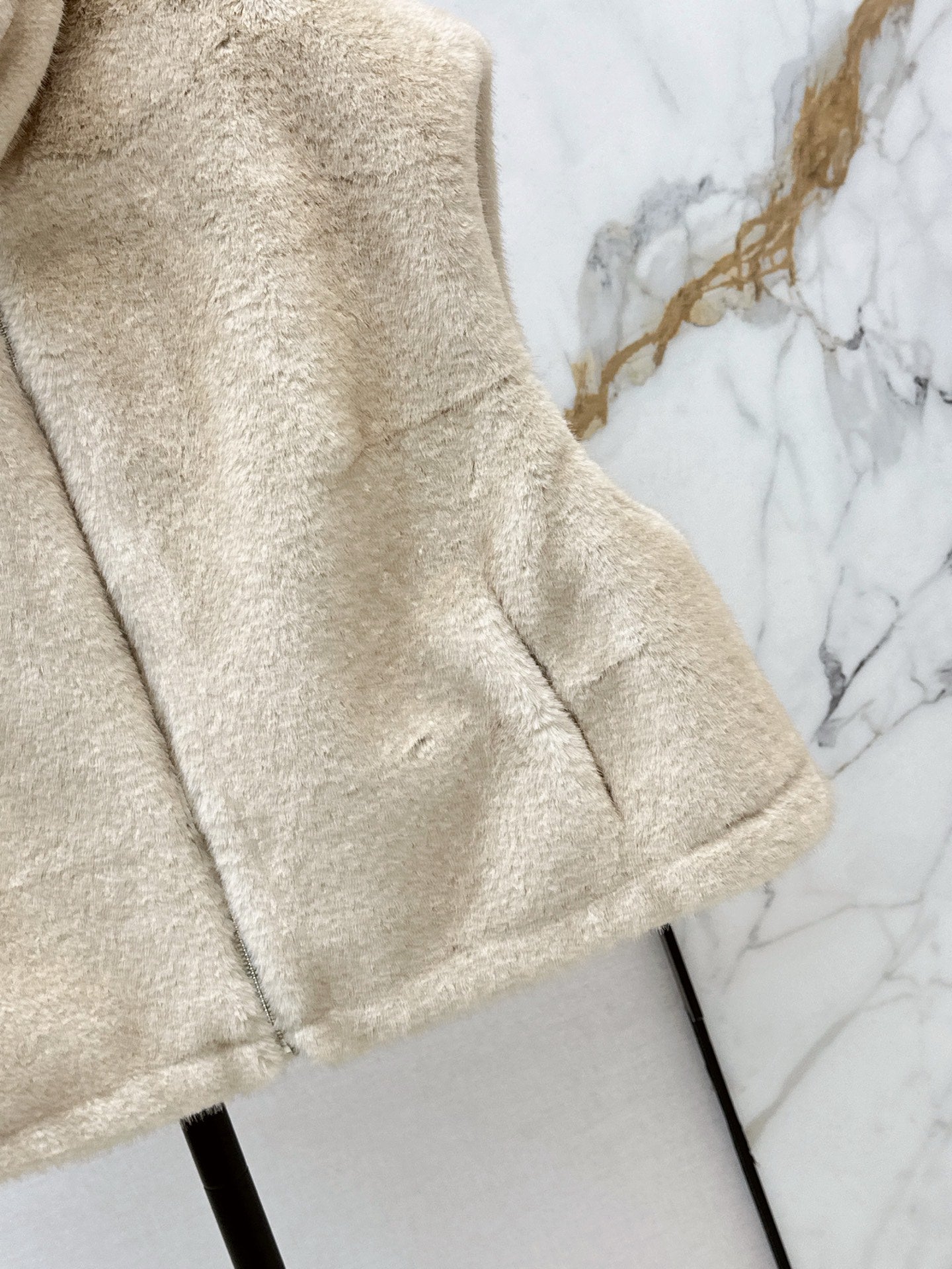 Brun NEW Reversible faux fur vest