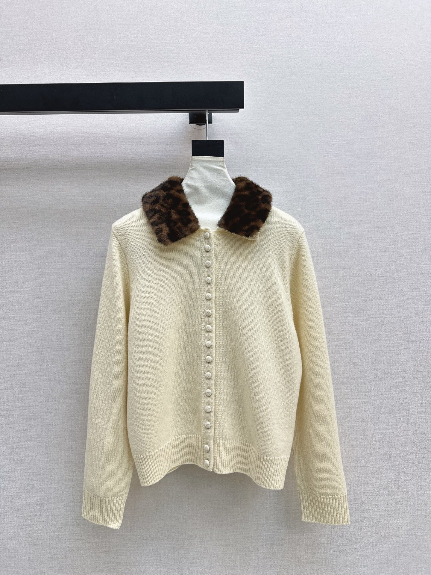 Miu NEW wool cardigan