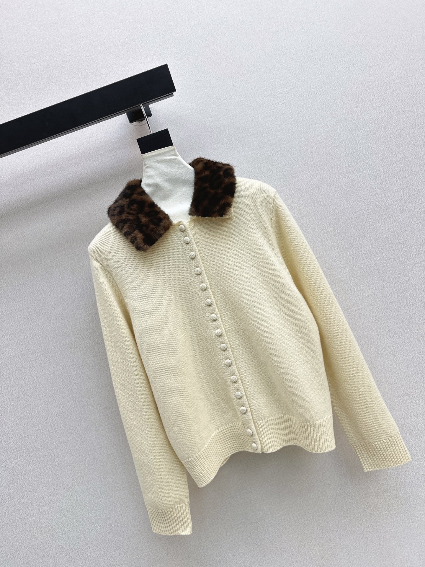 Miu NEW wool cardigan