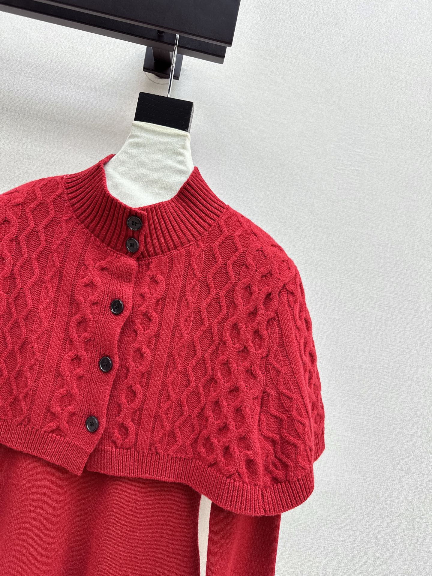 Chan NEW Knitted cape sweater set