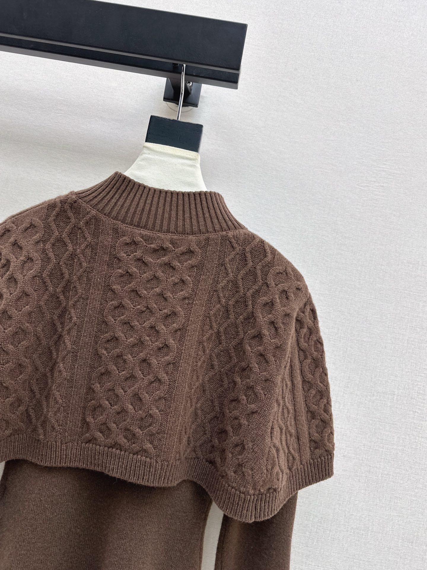 Chan NEW Knitted cape sweater set