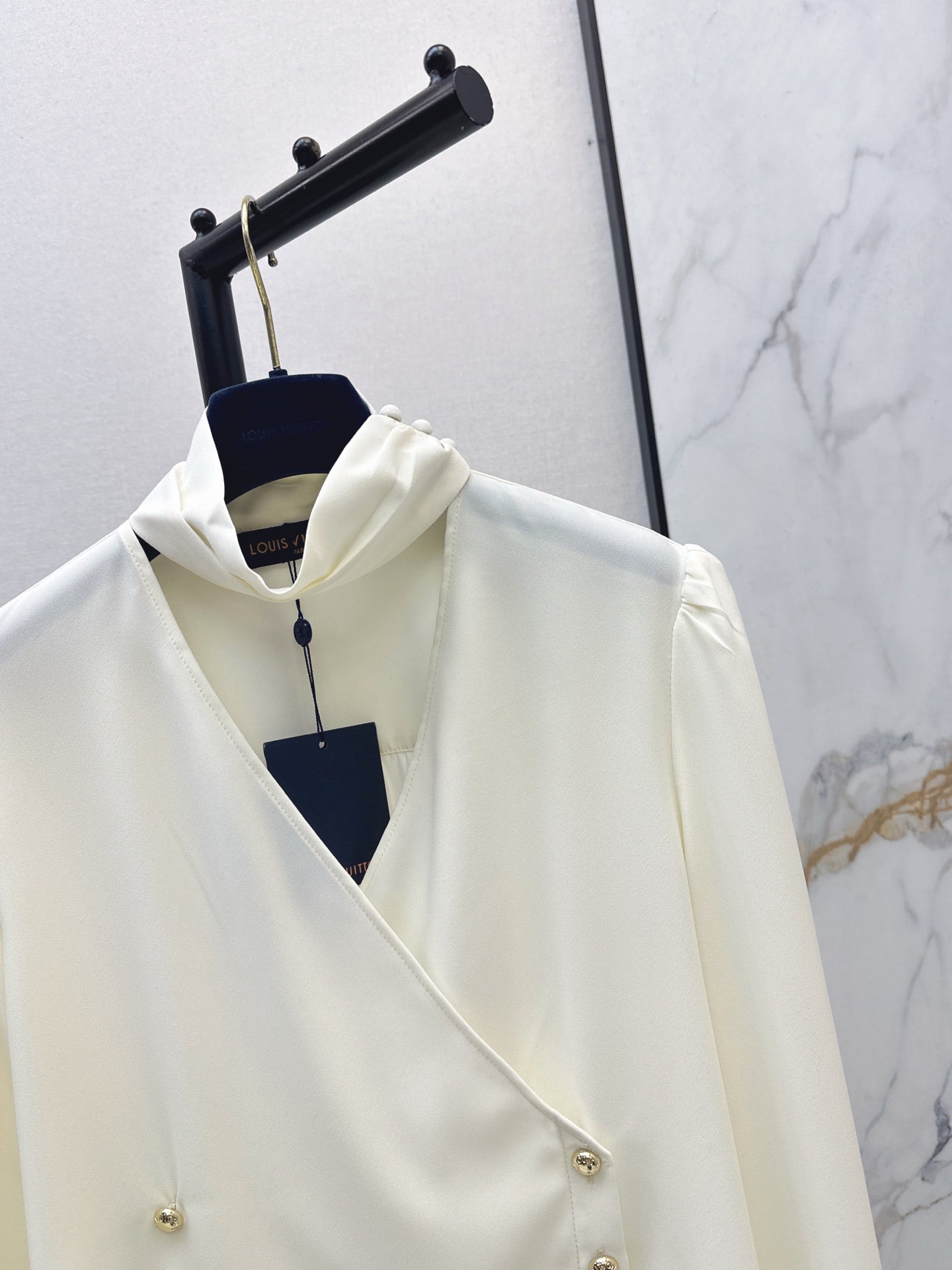 Louis NEW V-neck shirt