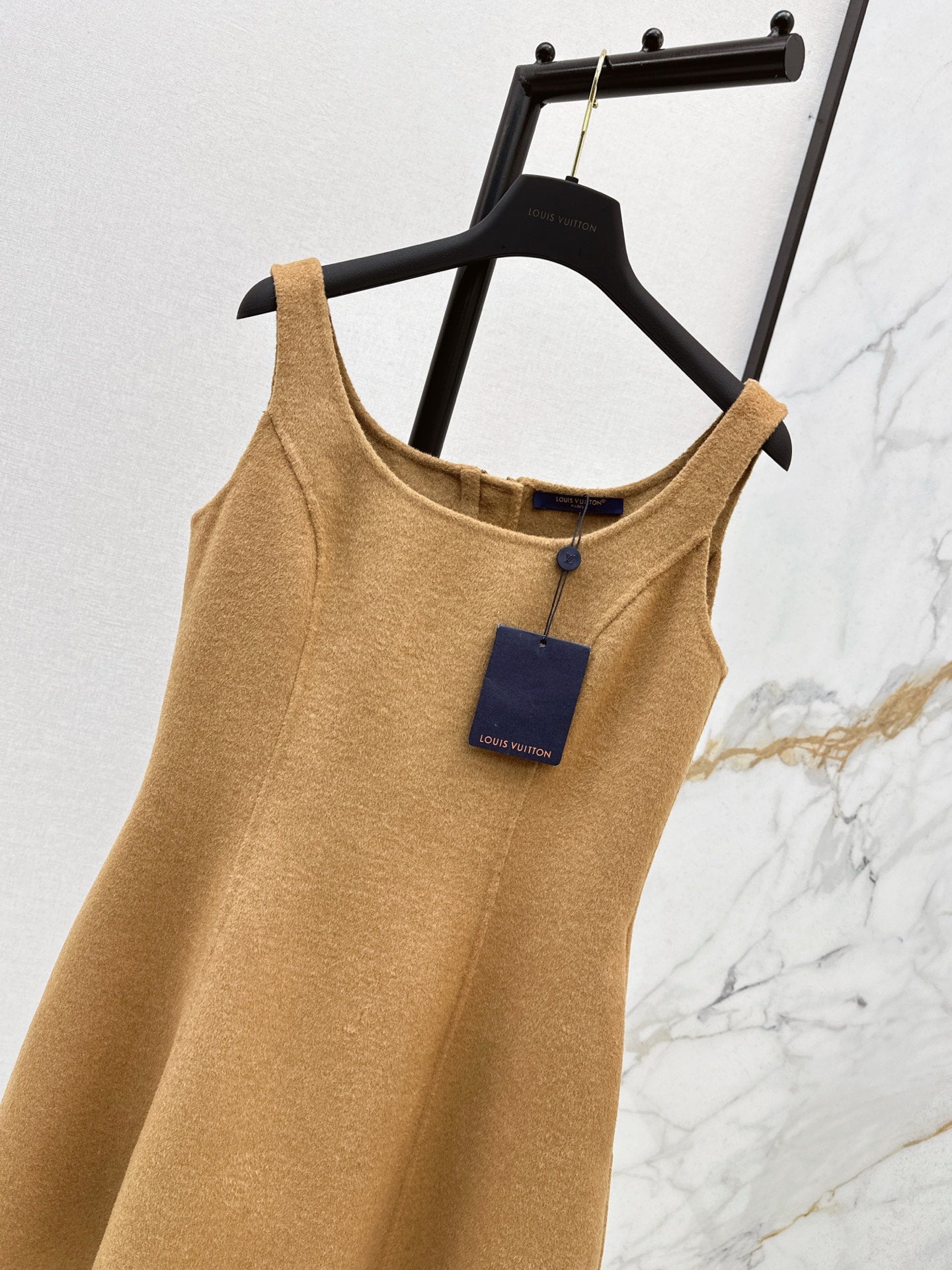 Louis NEW woolen dress