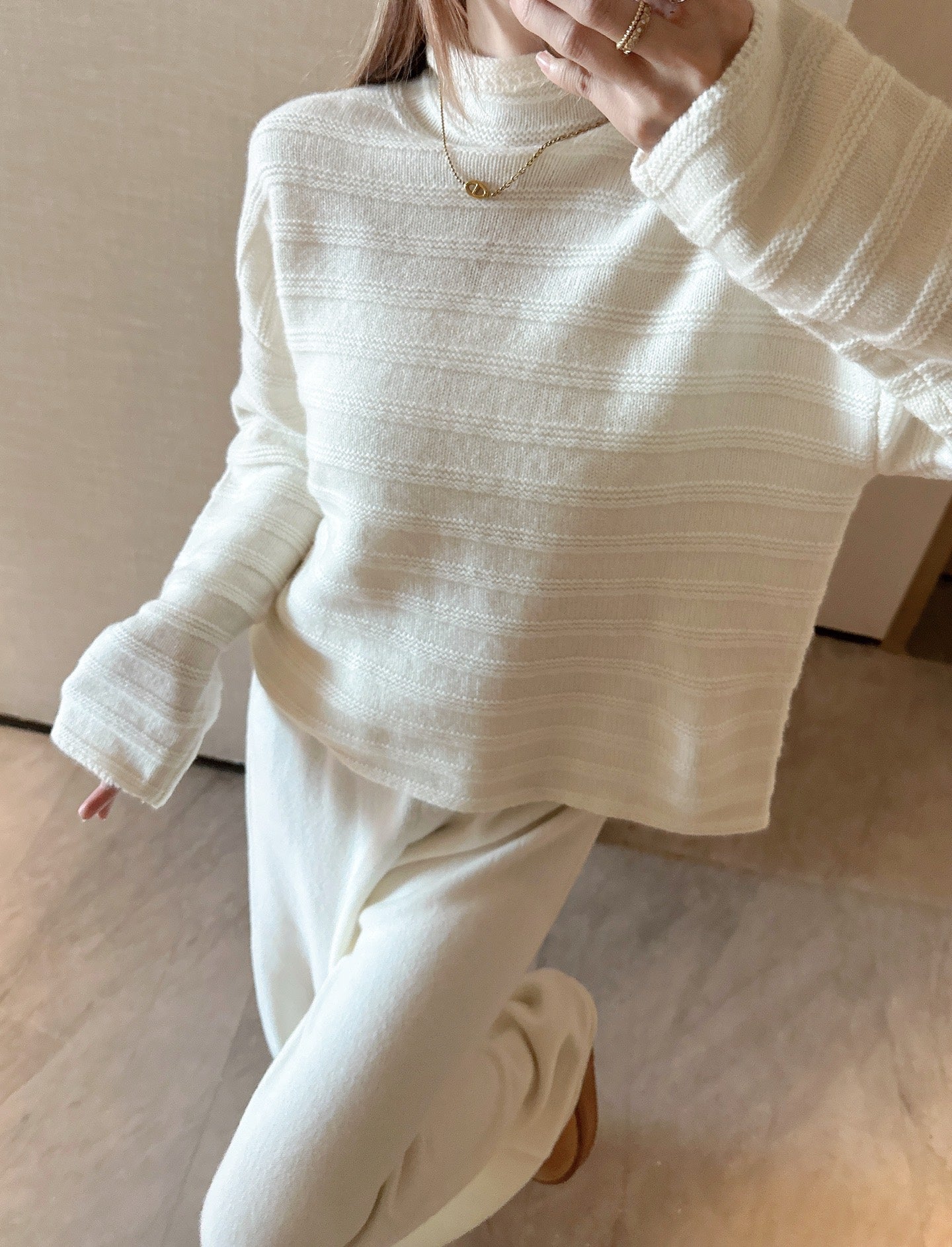 Max NEW knitted suit