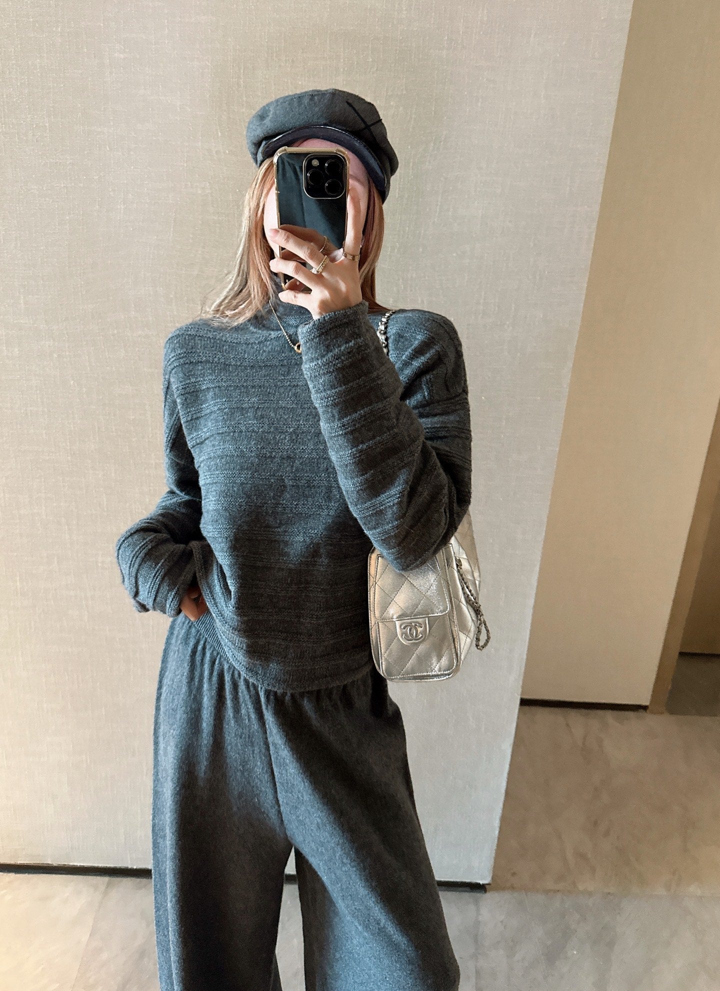 Max NEW knitted suit