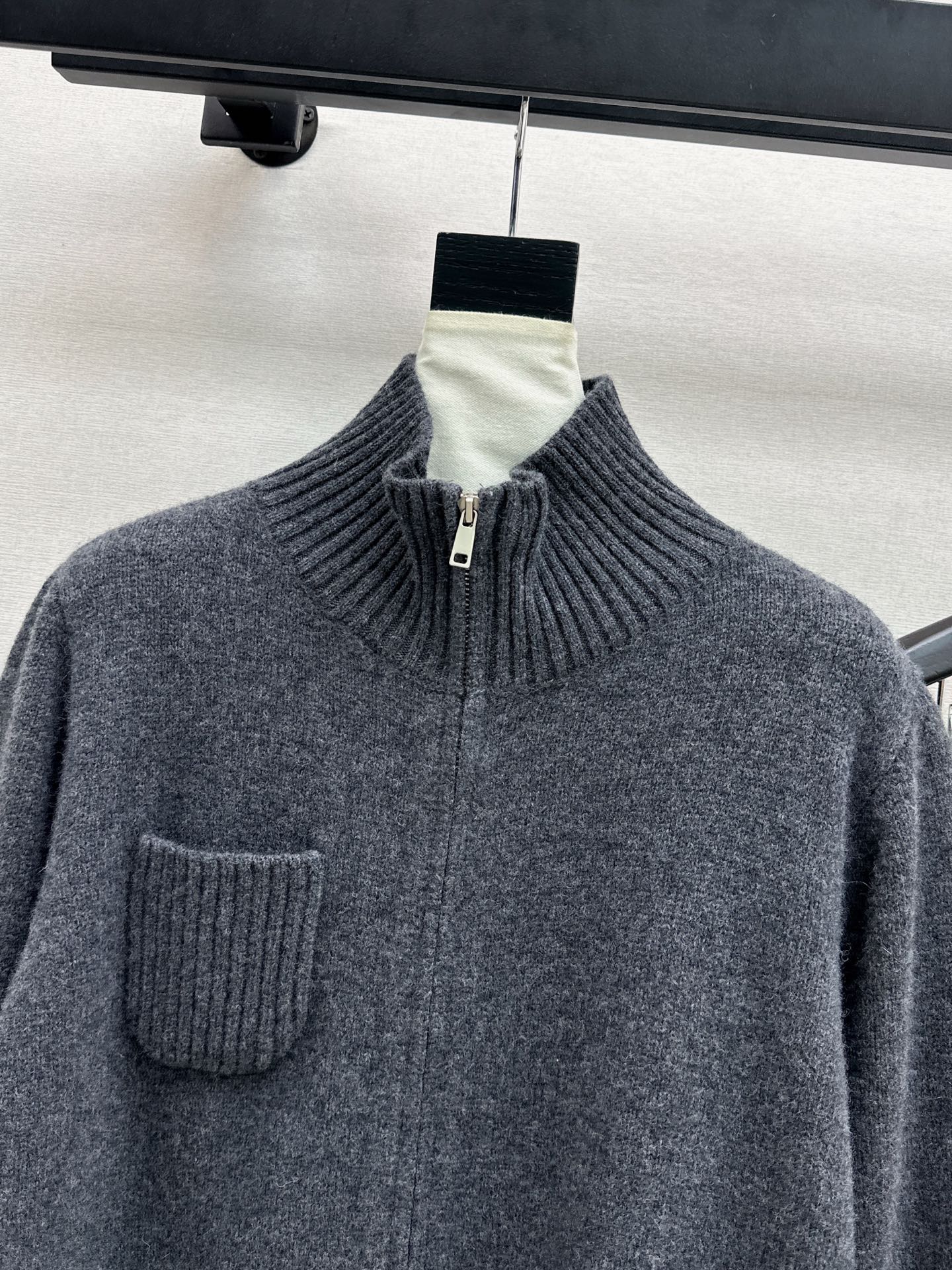 Brun NEW knitted suit