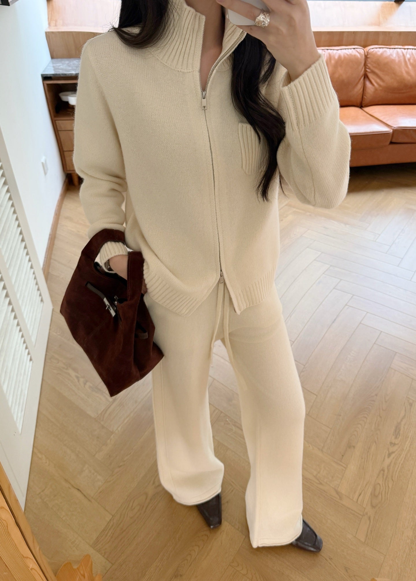 Brun NEW knitted suit