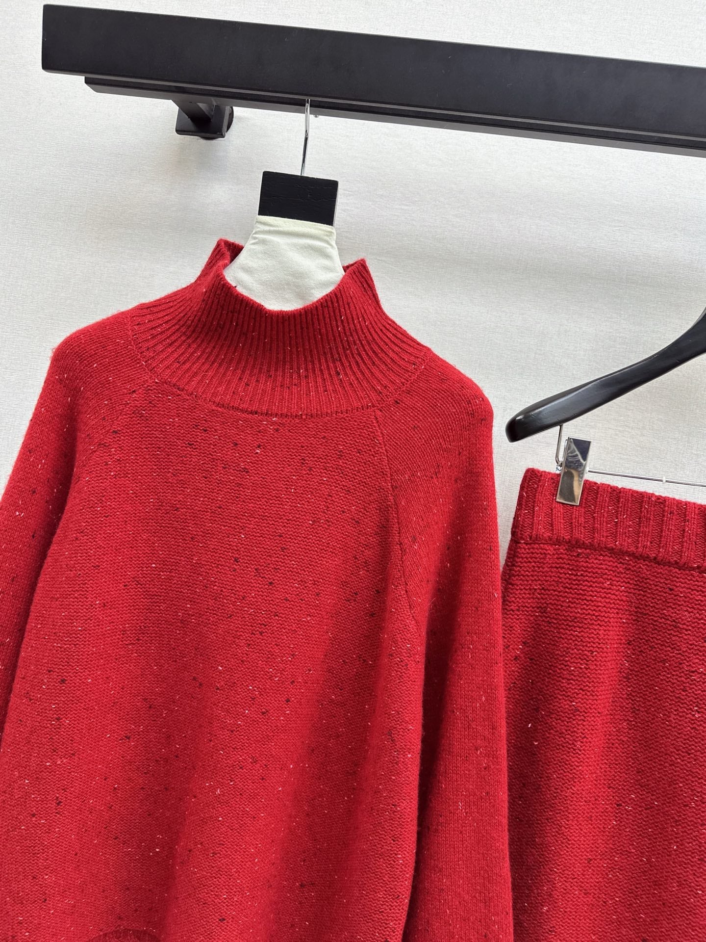 Brun NEW knitted suit