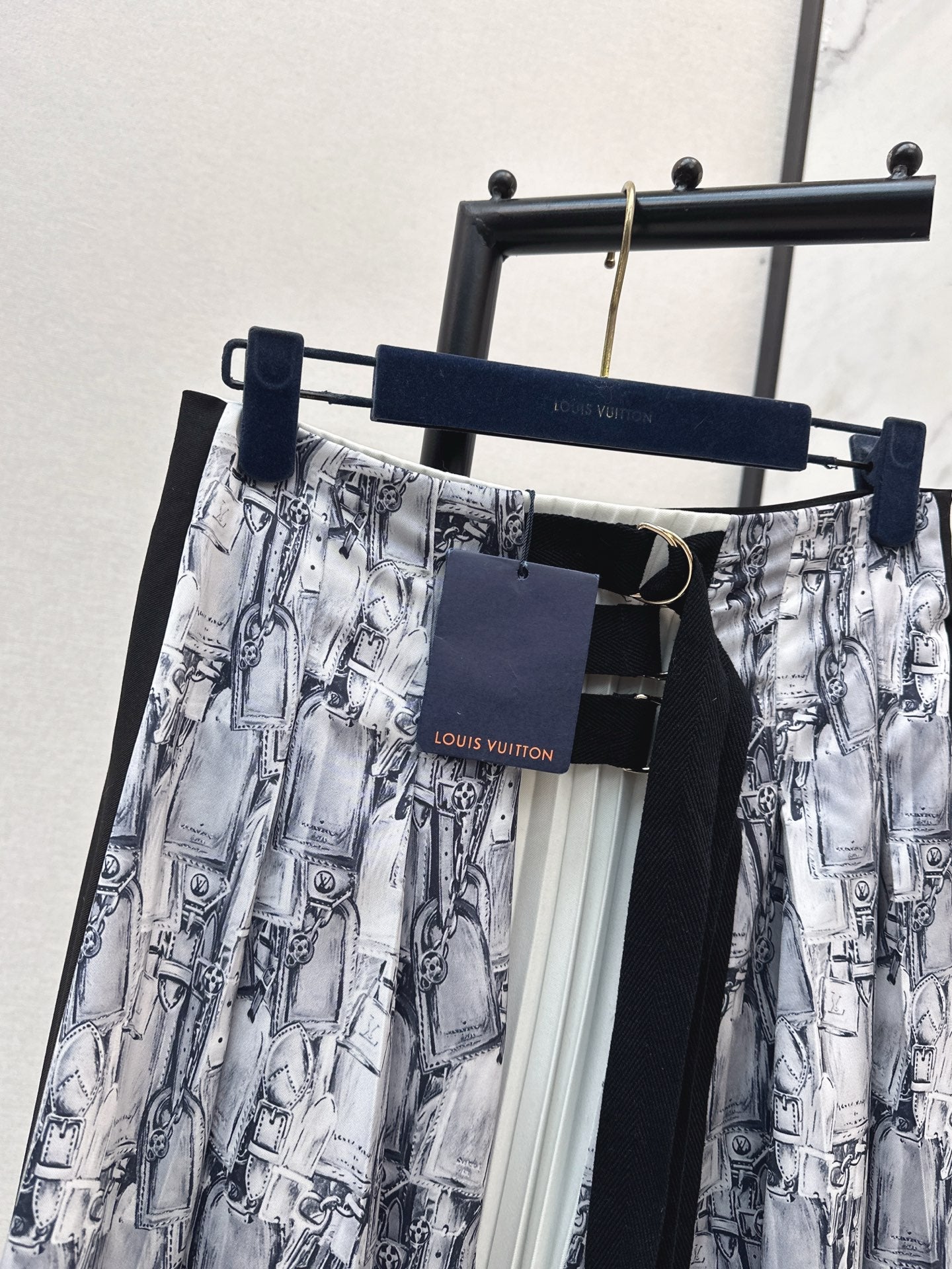 Louis NEW Printed pleated skirt