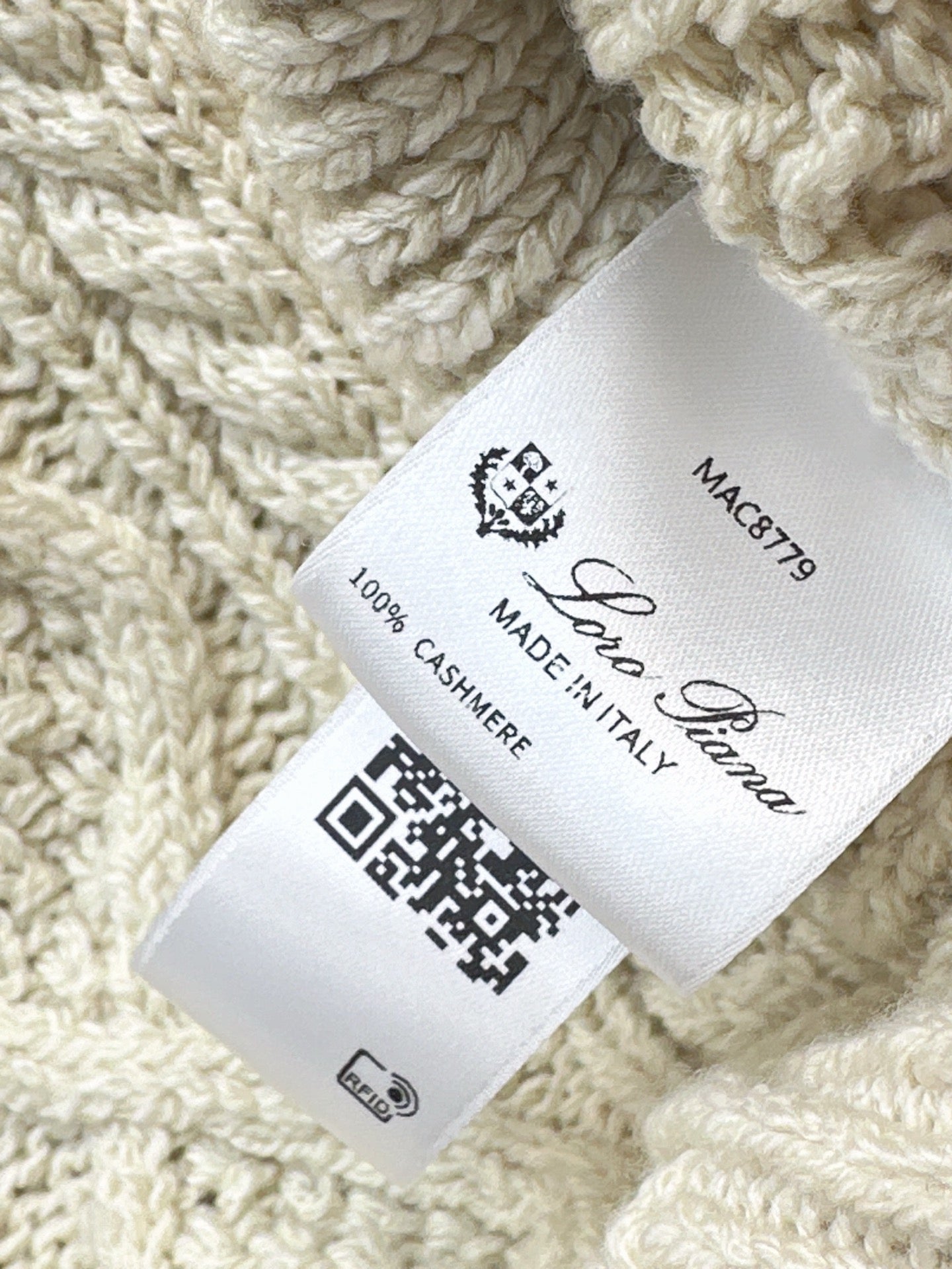 Loro NEW Cashmere knit sweater