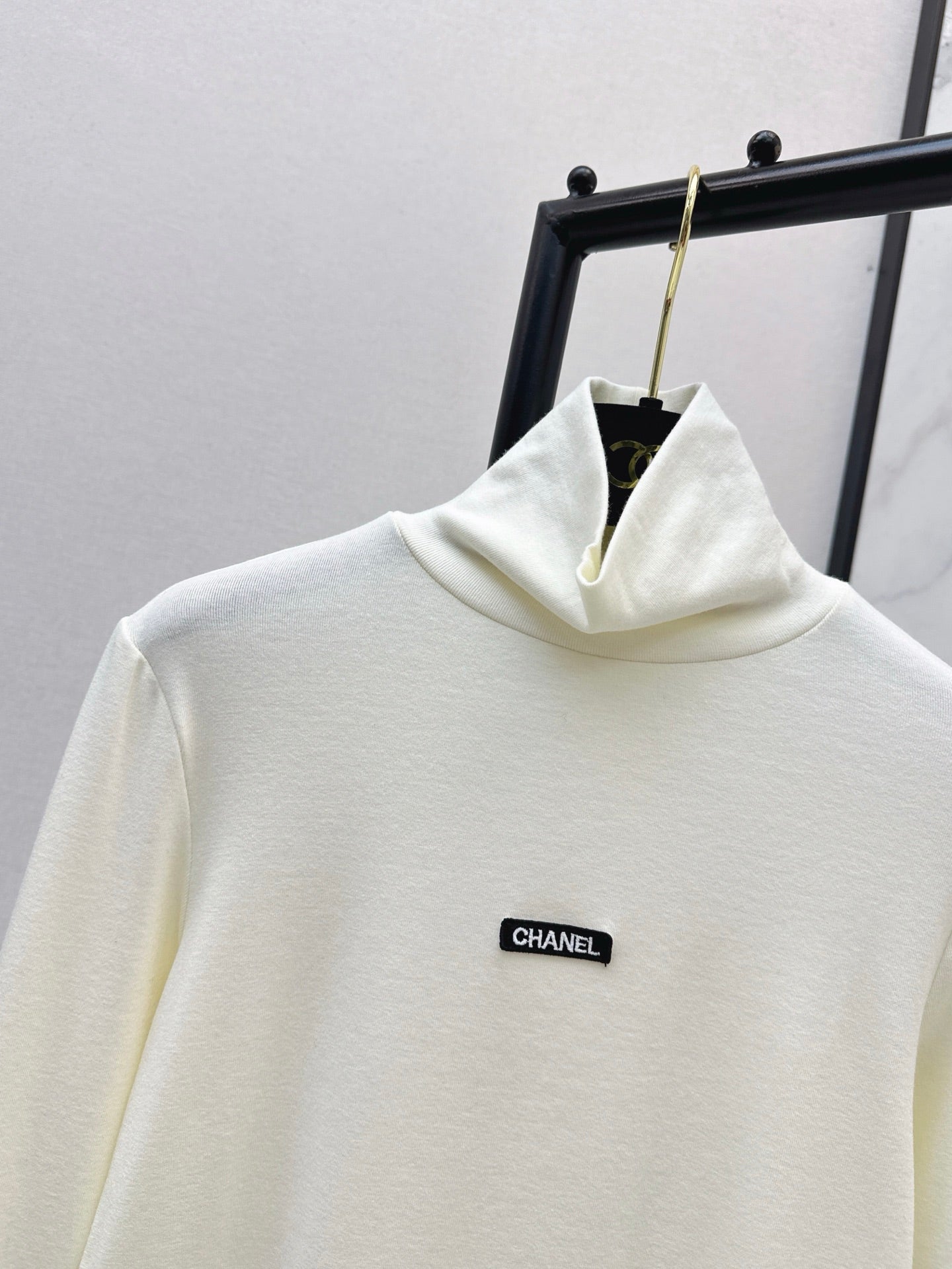 Chan NEW turtleneck base layer