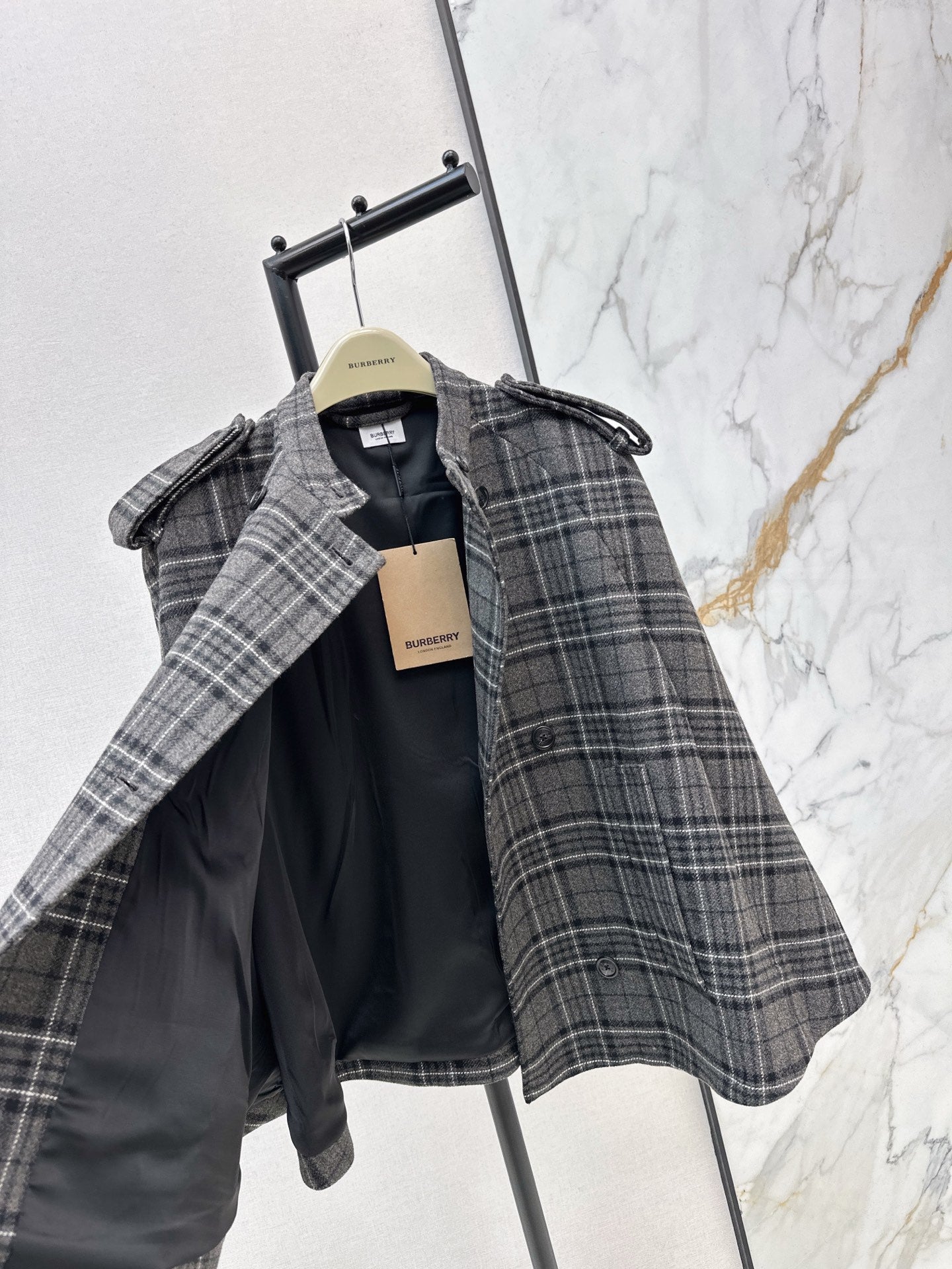 Bur NEW plaid cape coat