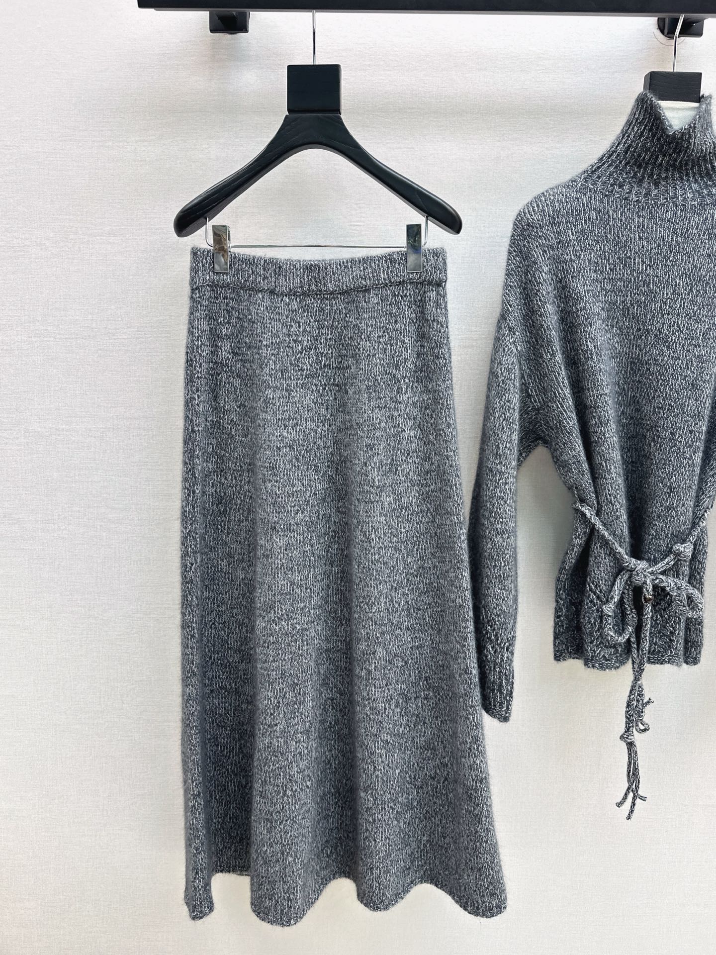 Brun NEW knitted suit