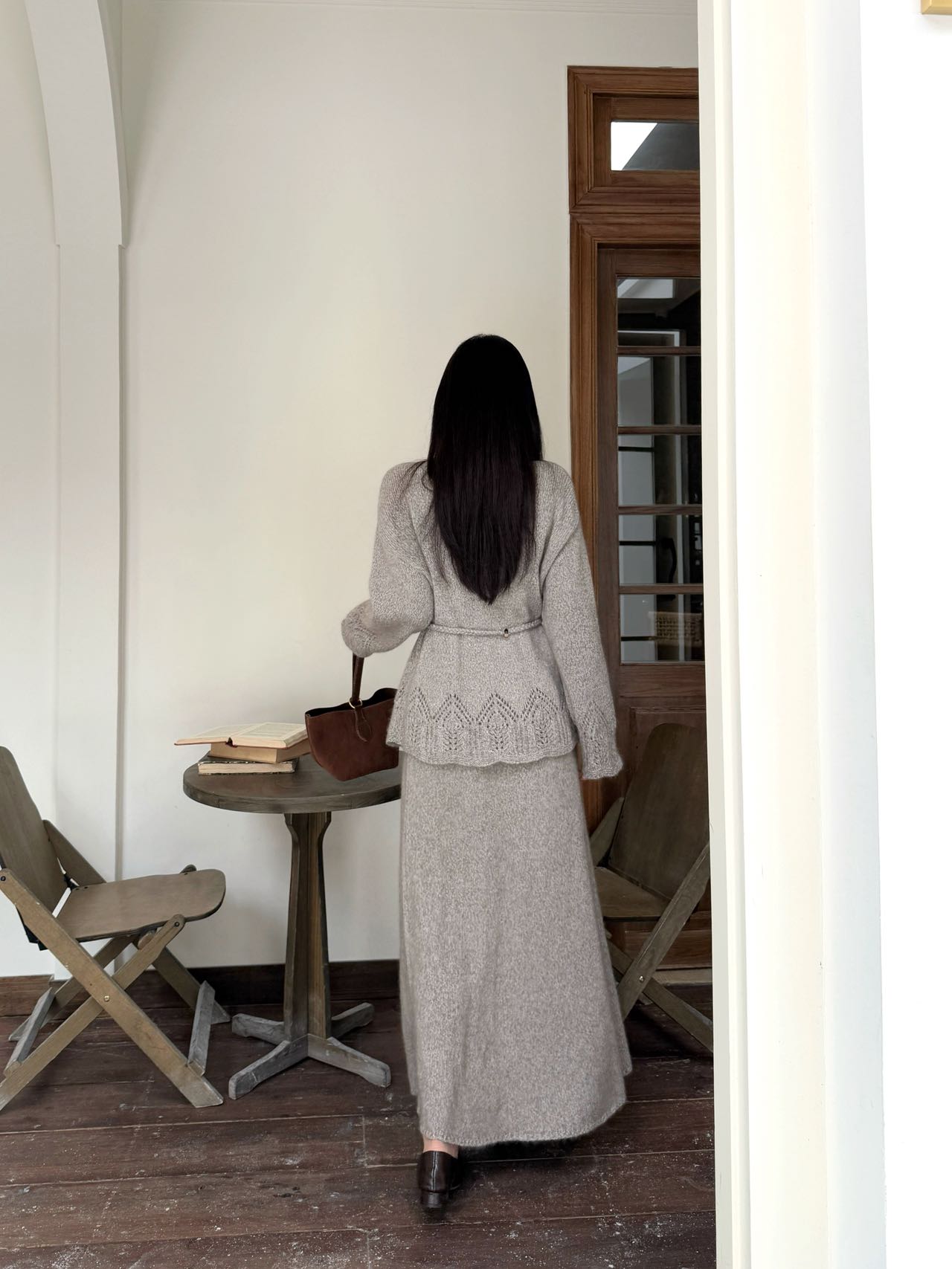 Brun NEW knitted suit