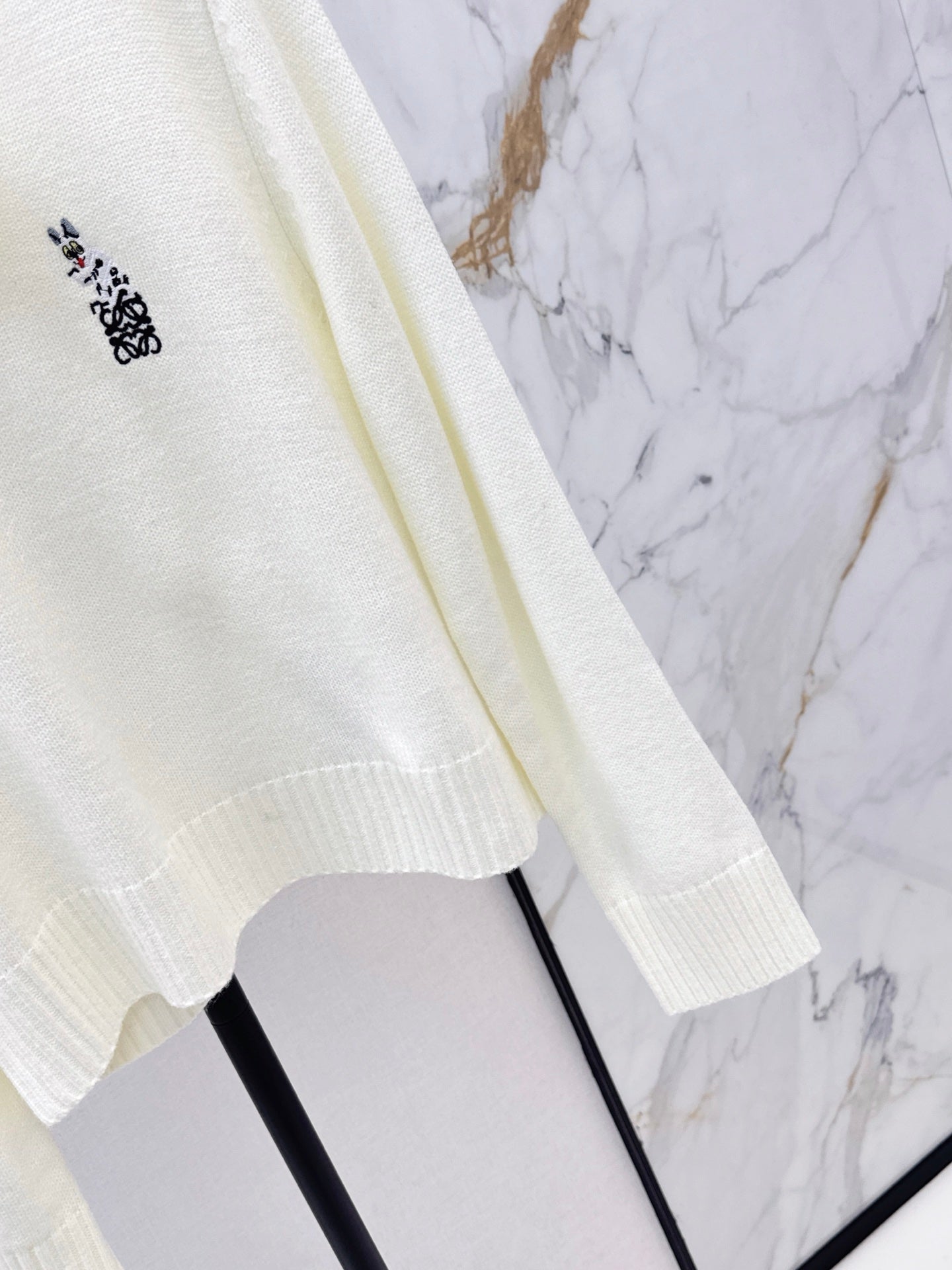 Loe NEW Embroidered sweater