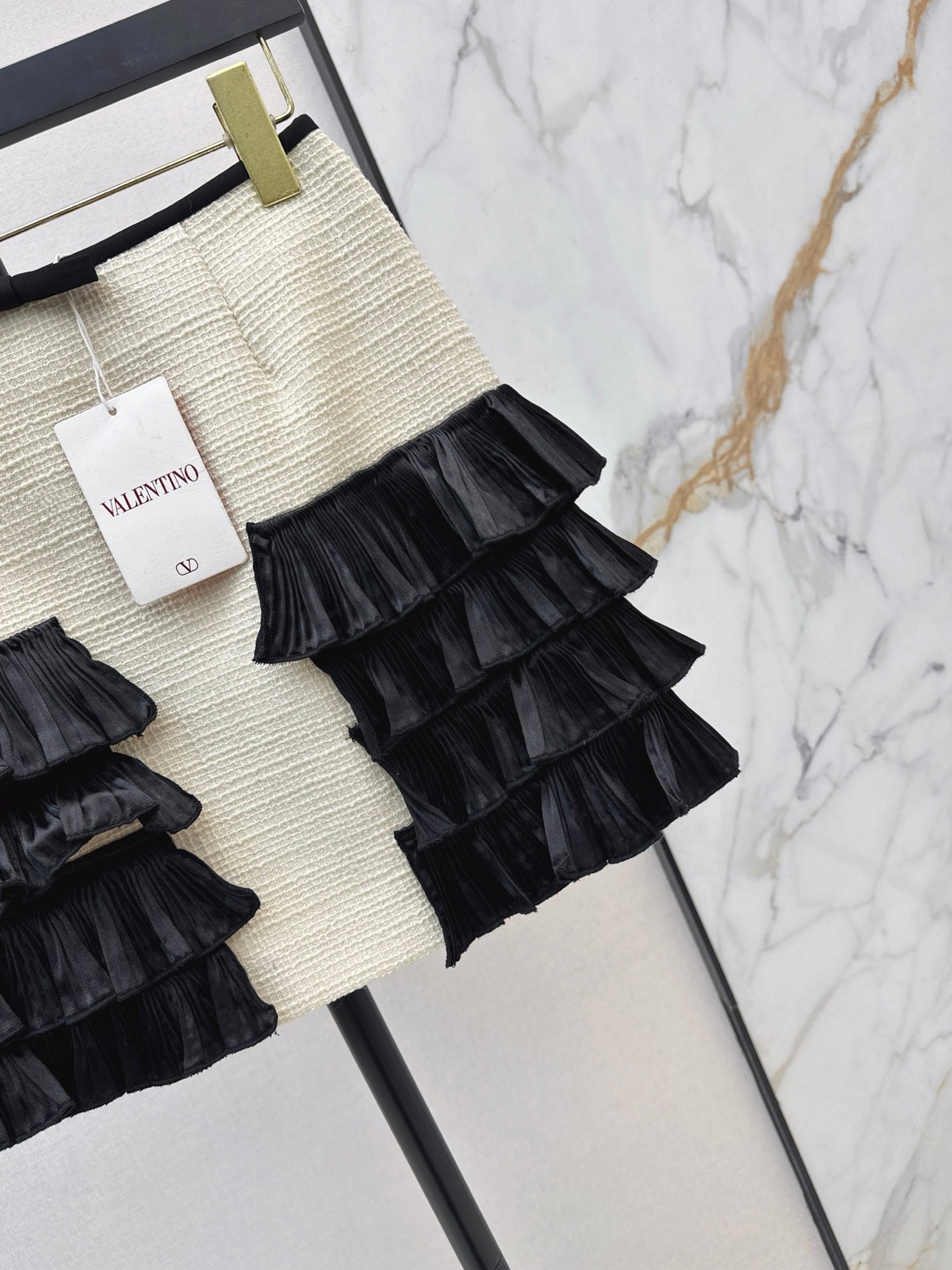 Valen NEW contrast skirts