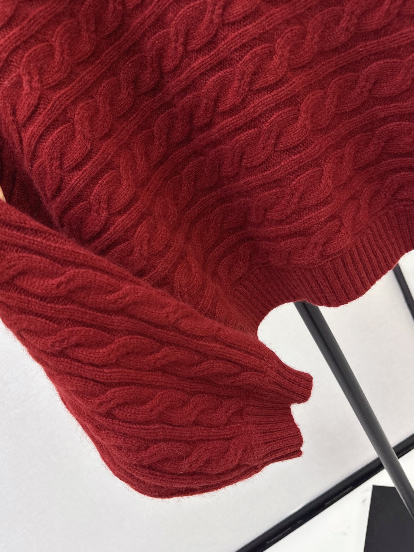 Chan NEW Off-shoulder sweater