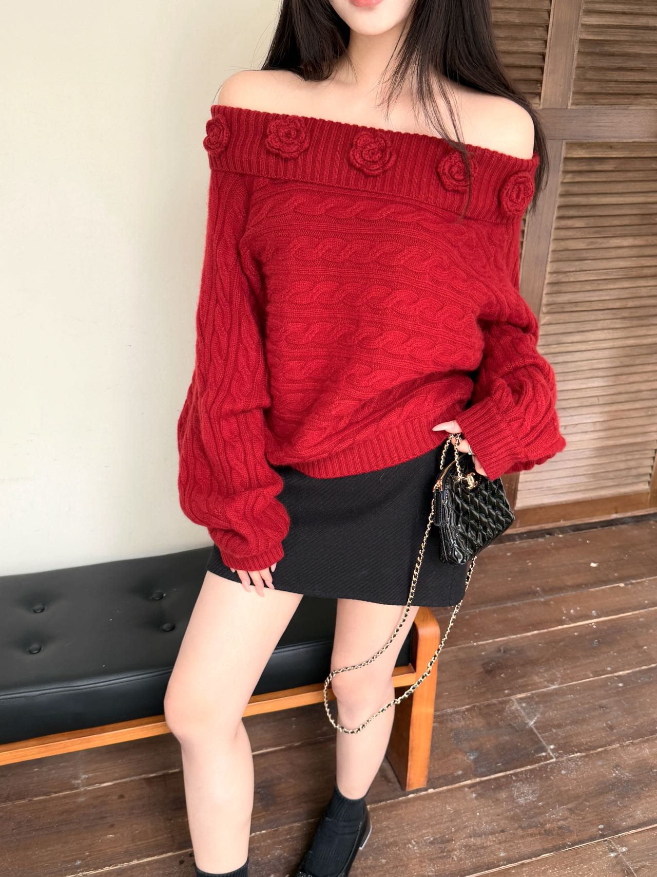Chan NEW Off-shoulder sweater