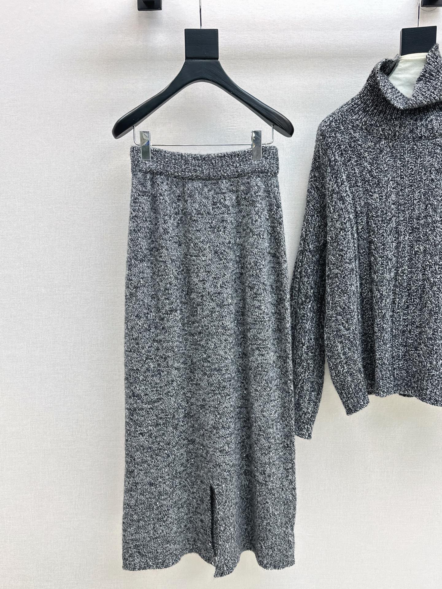 Brun NEW Knitted suit