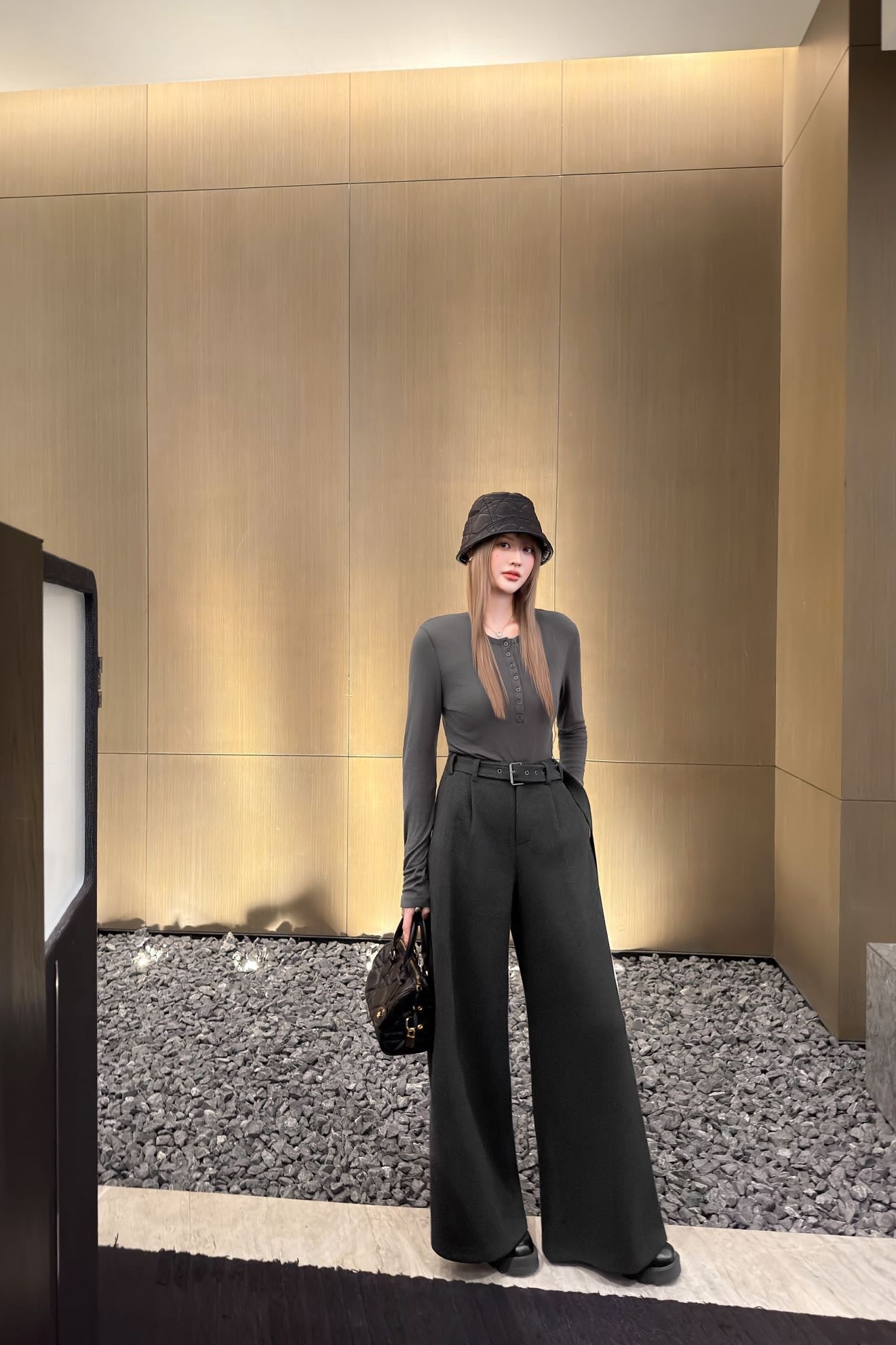 CD NEW Straight-leg trousers