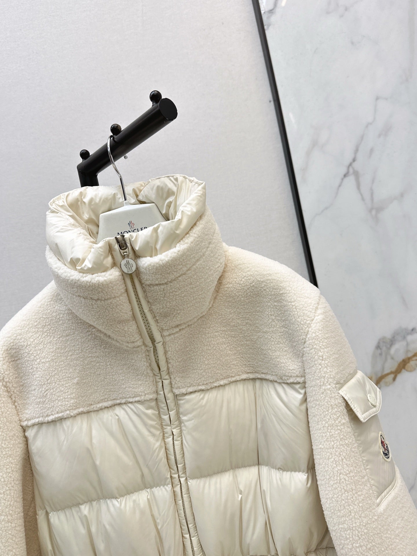 Monc NEW fleece-paneled down jacket