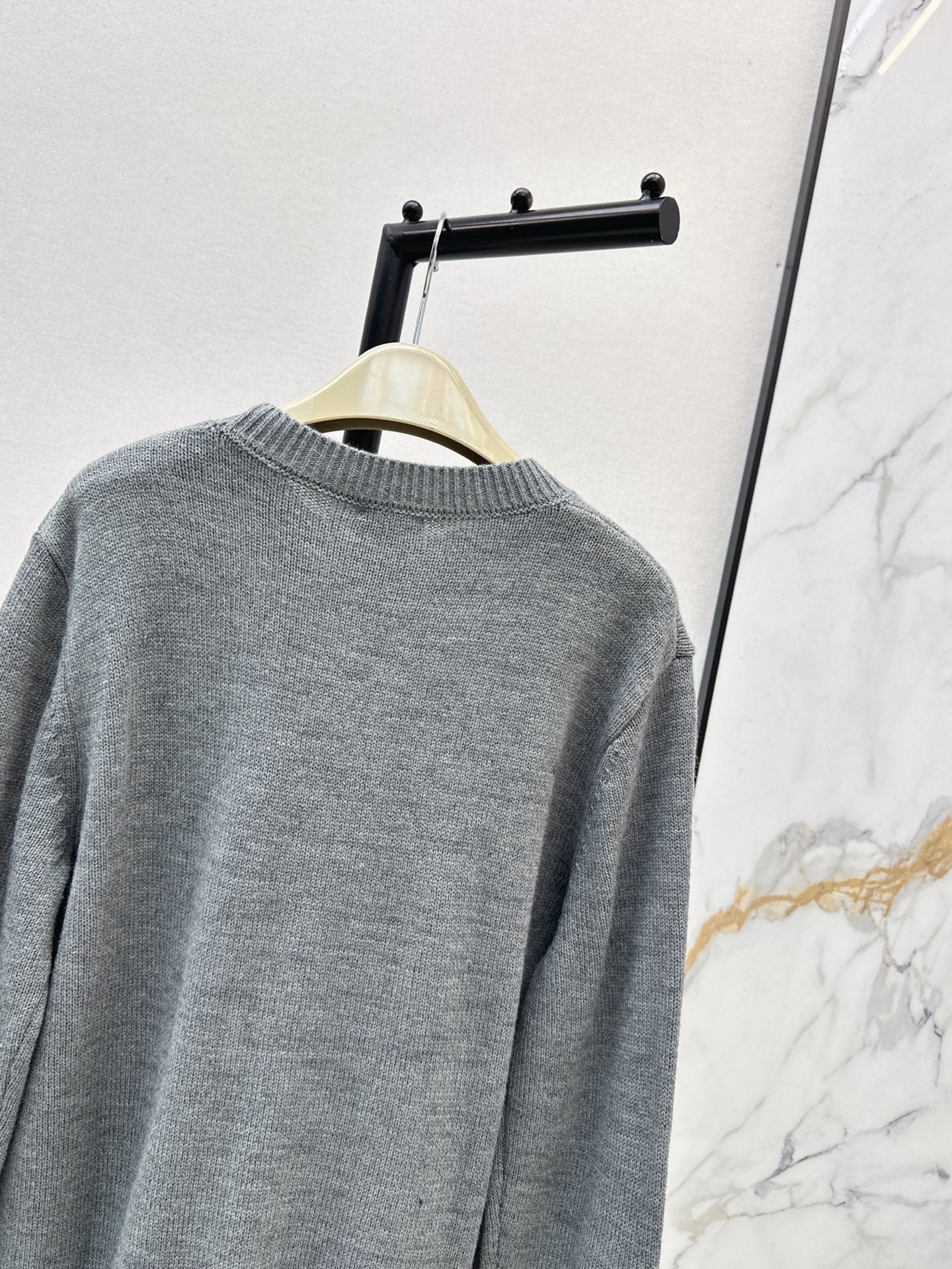 Bur NEW Wool sweater