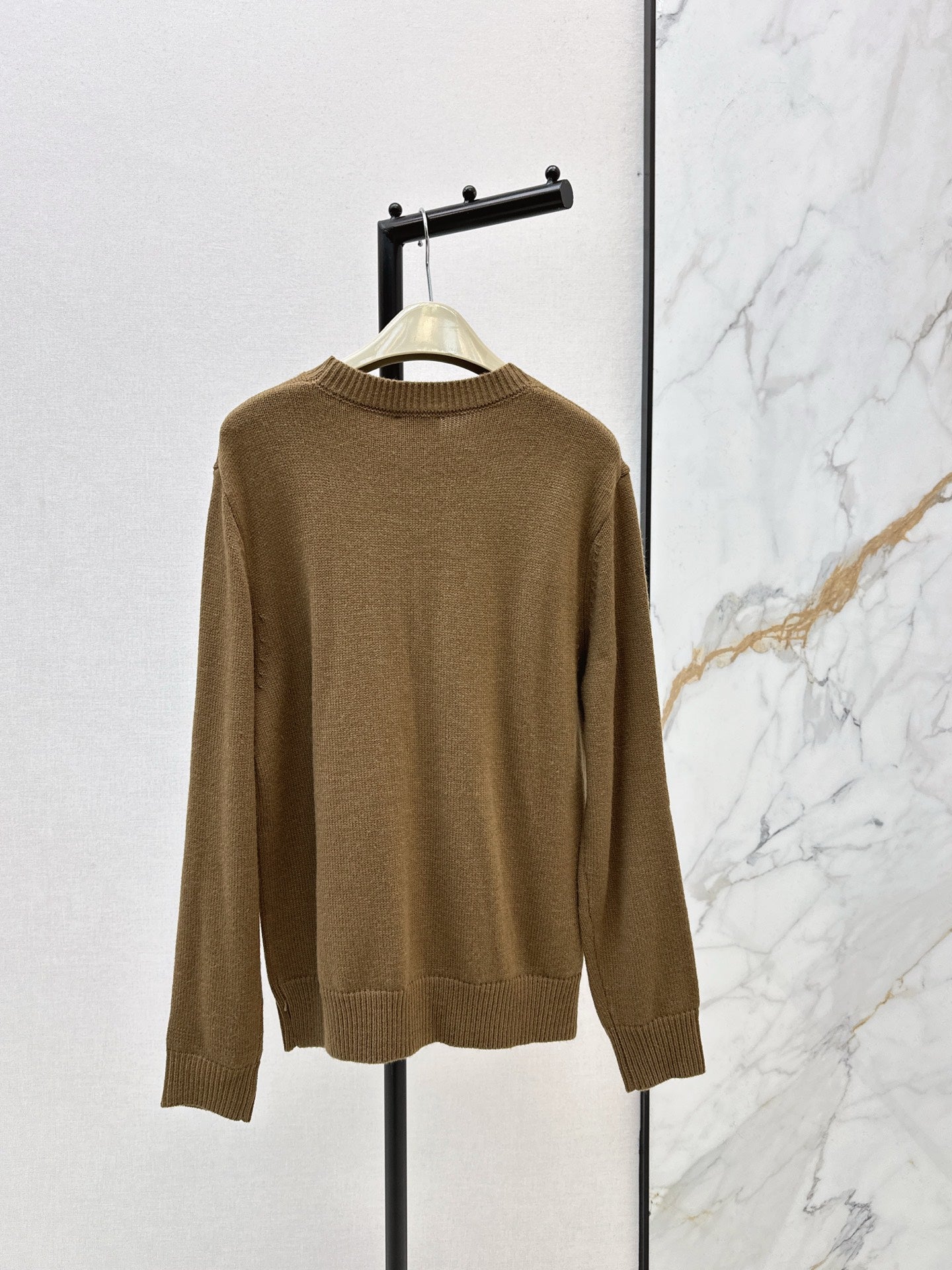 Bur NEW Wool sweater