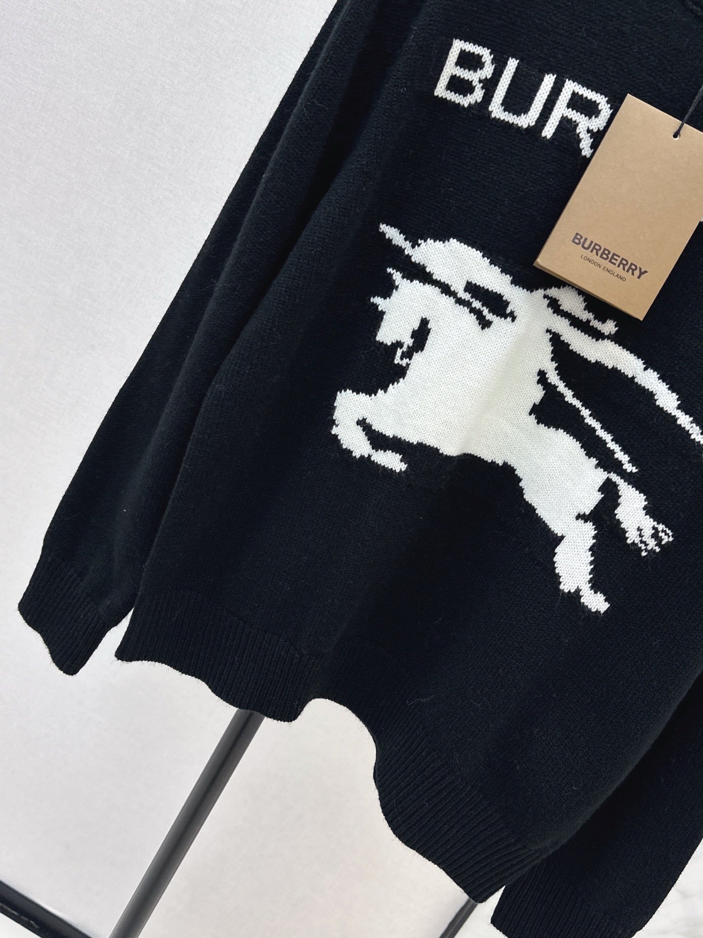 Bur NEW Wool sweater