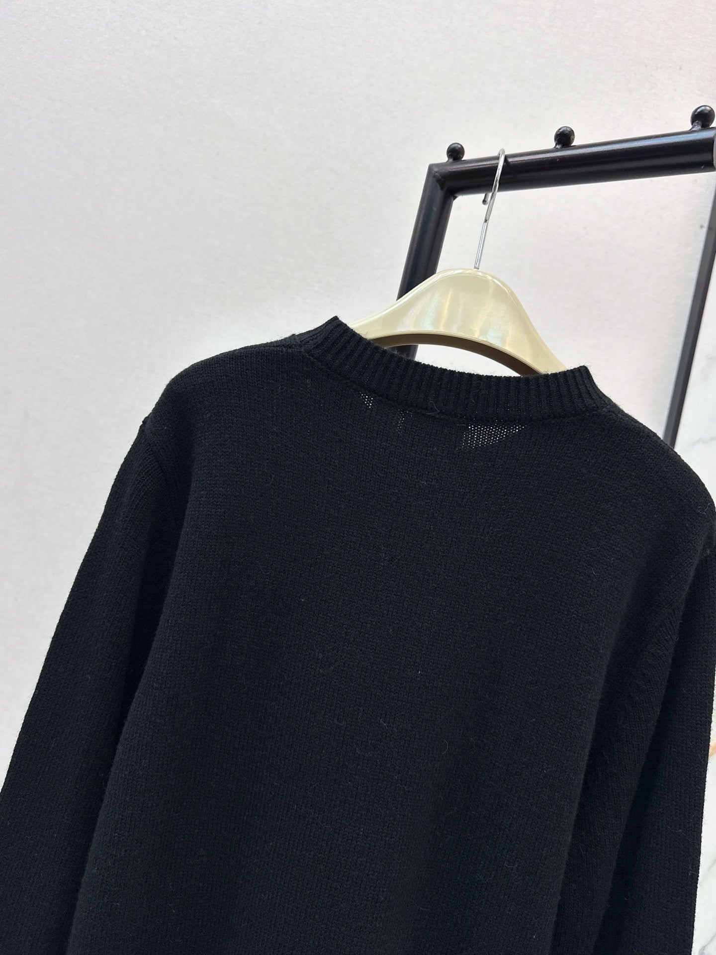 Bur NEW Wool sweater