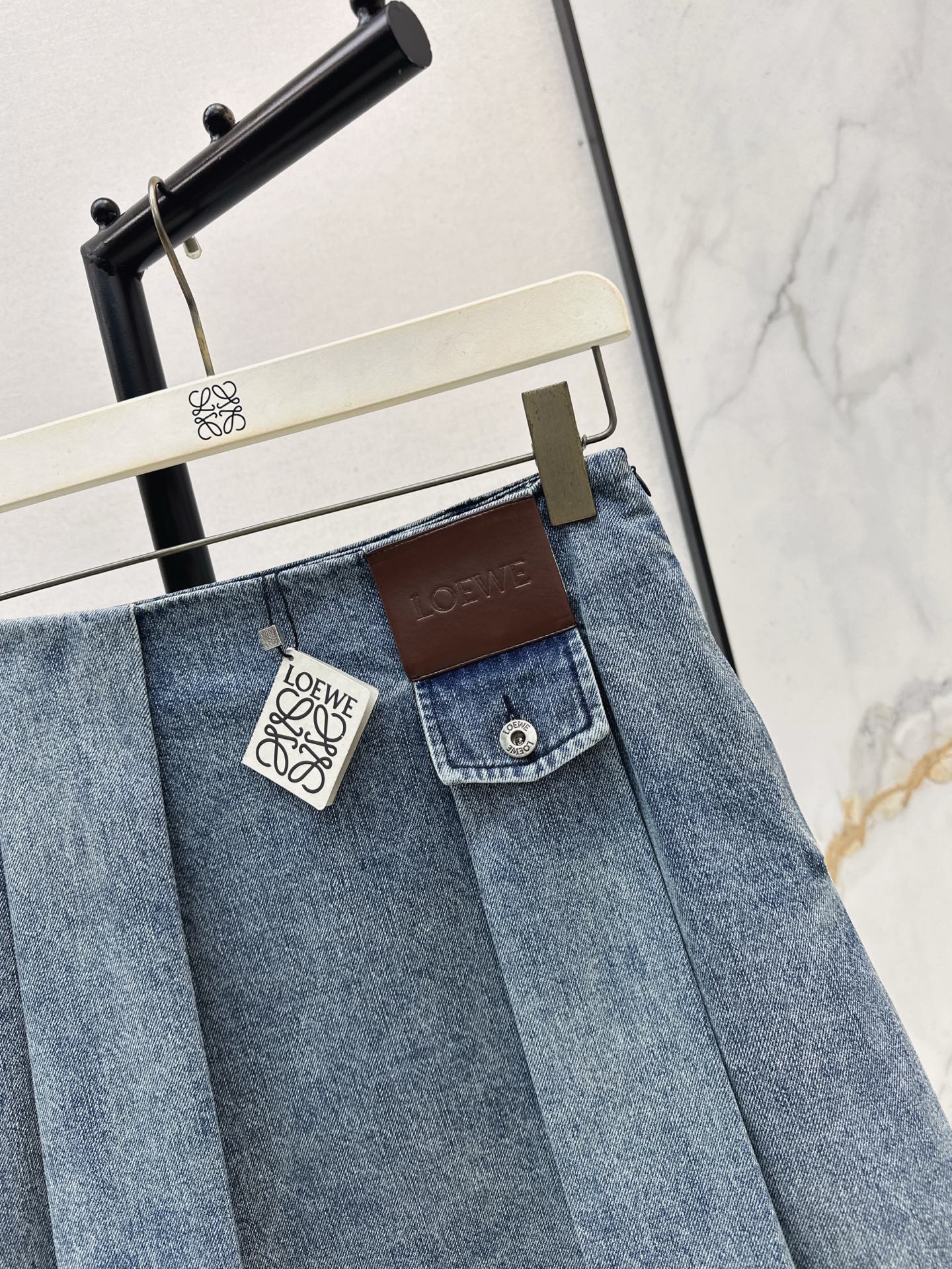 Loe NEW denim skirt