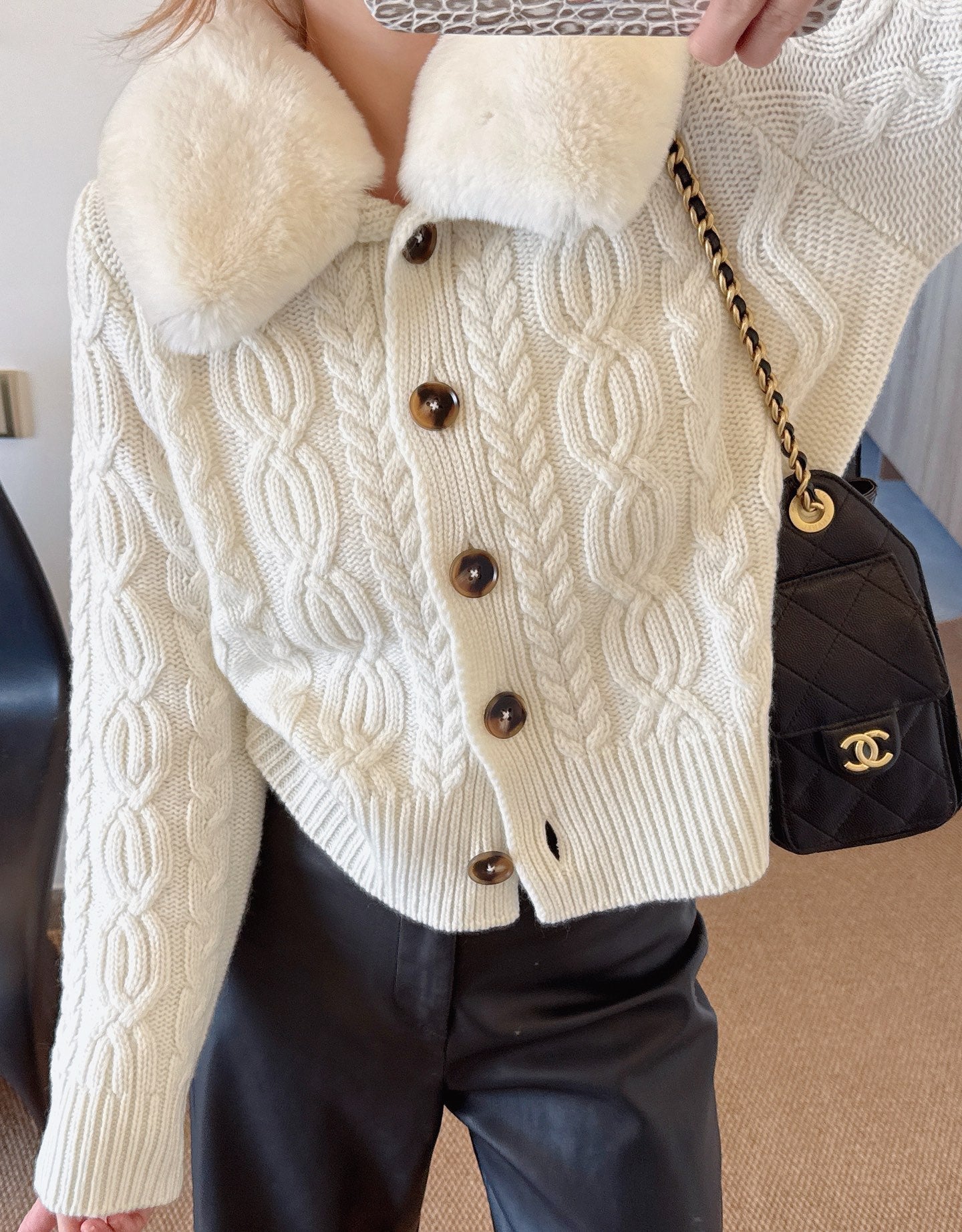 Loro NEW Knitted cashmere cardigan